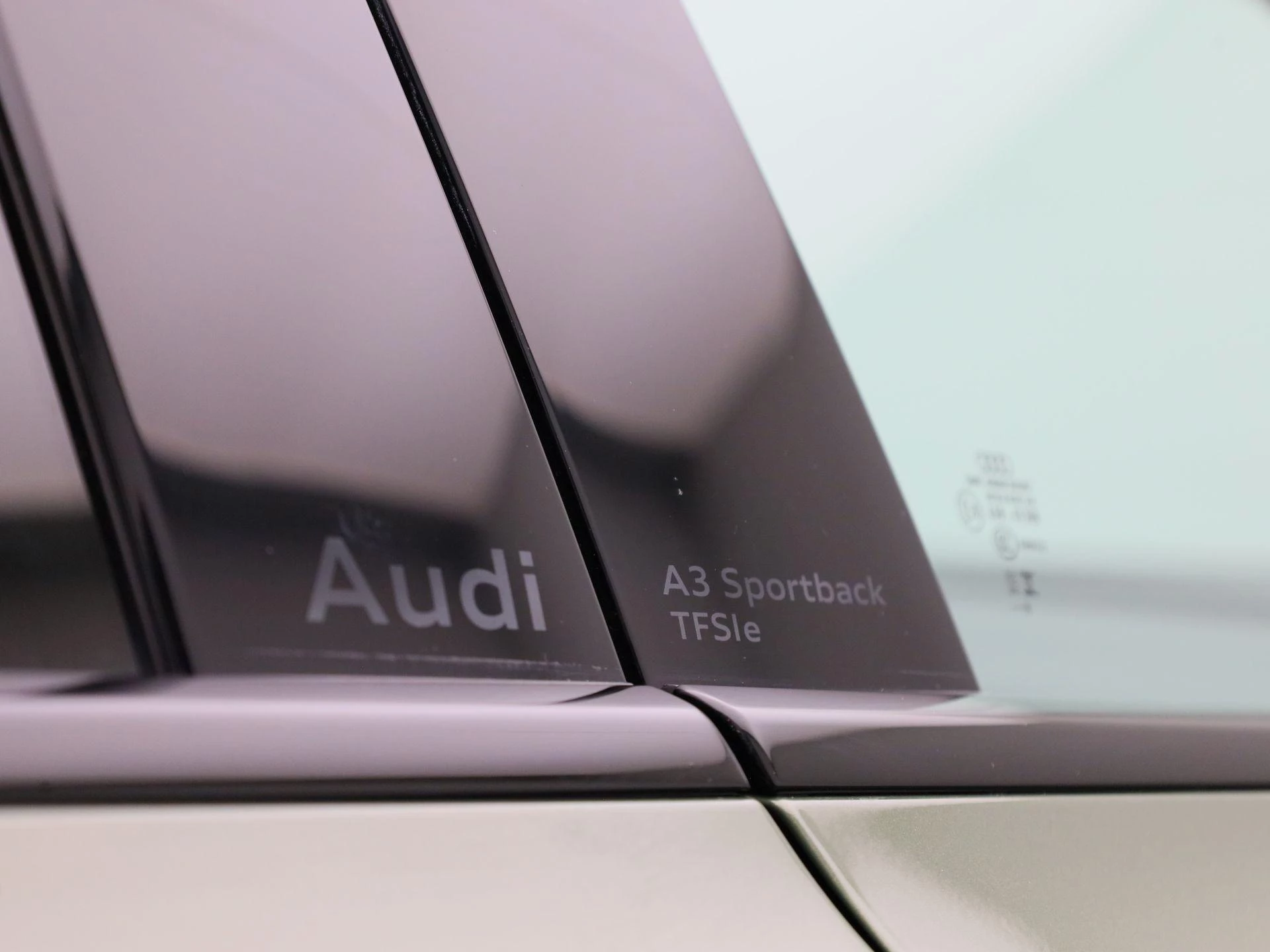 Audi A3 Sportback 45 TFSI e S edition Competition 272 PK