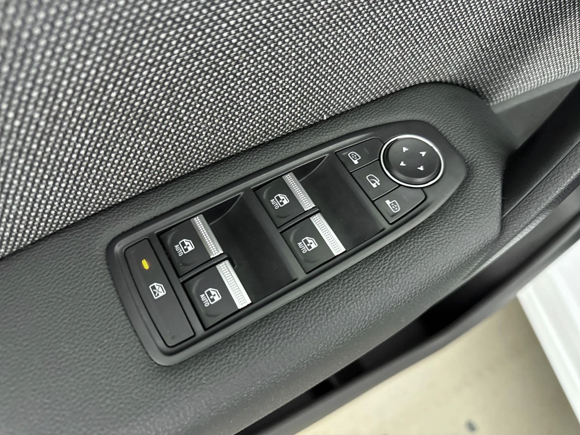 Renault-Captur-image-12