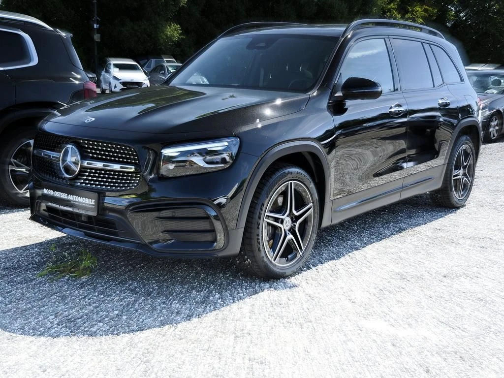 Mercedes-Benz-GLB 200 d-image-7
