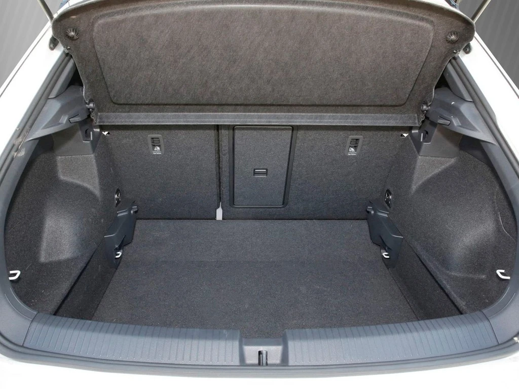 Volkswagen-T-Roc-image-5