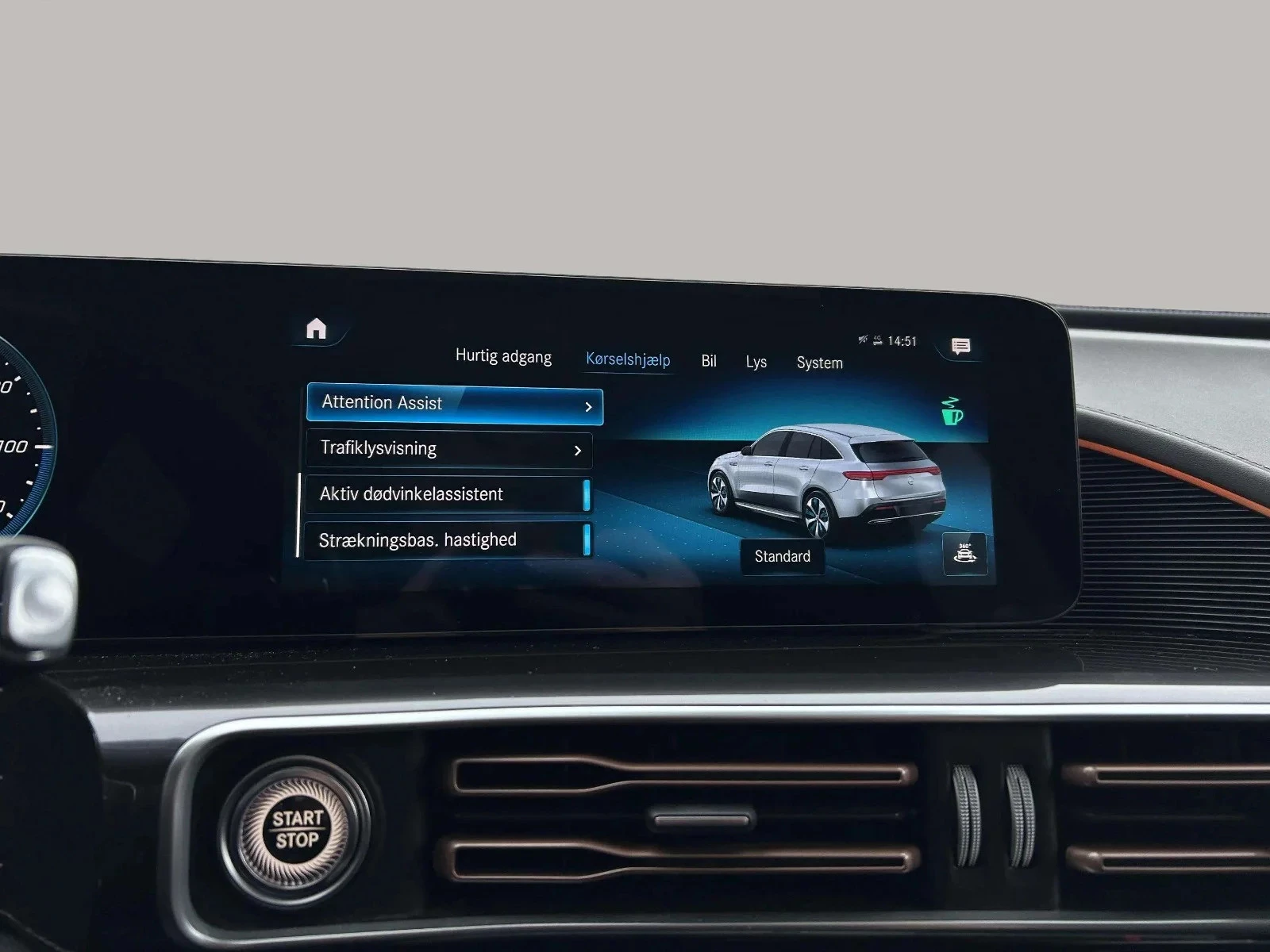 Mercedes-Benz-EQC-image-20