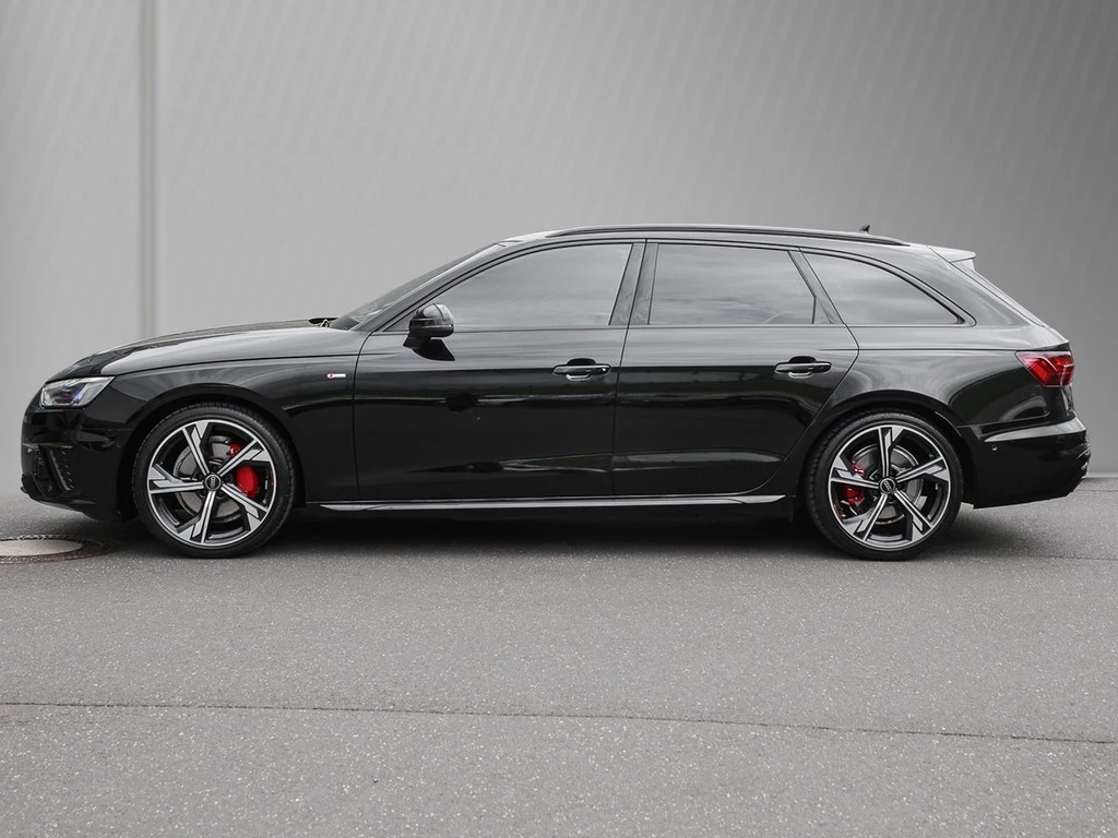 Audi A4 Avant 40 TFSI S line competition + Matrix