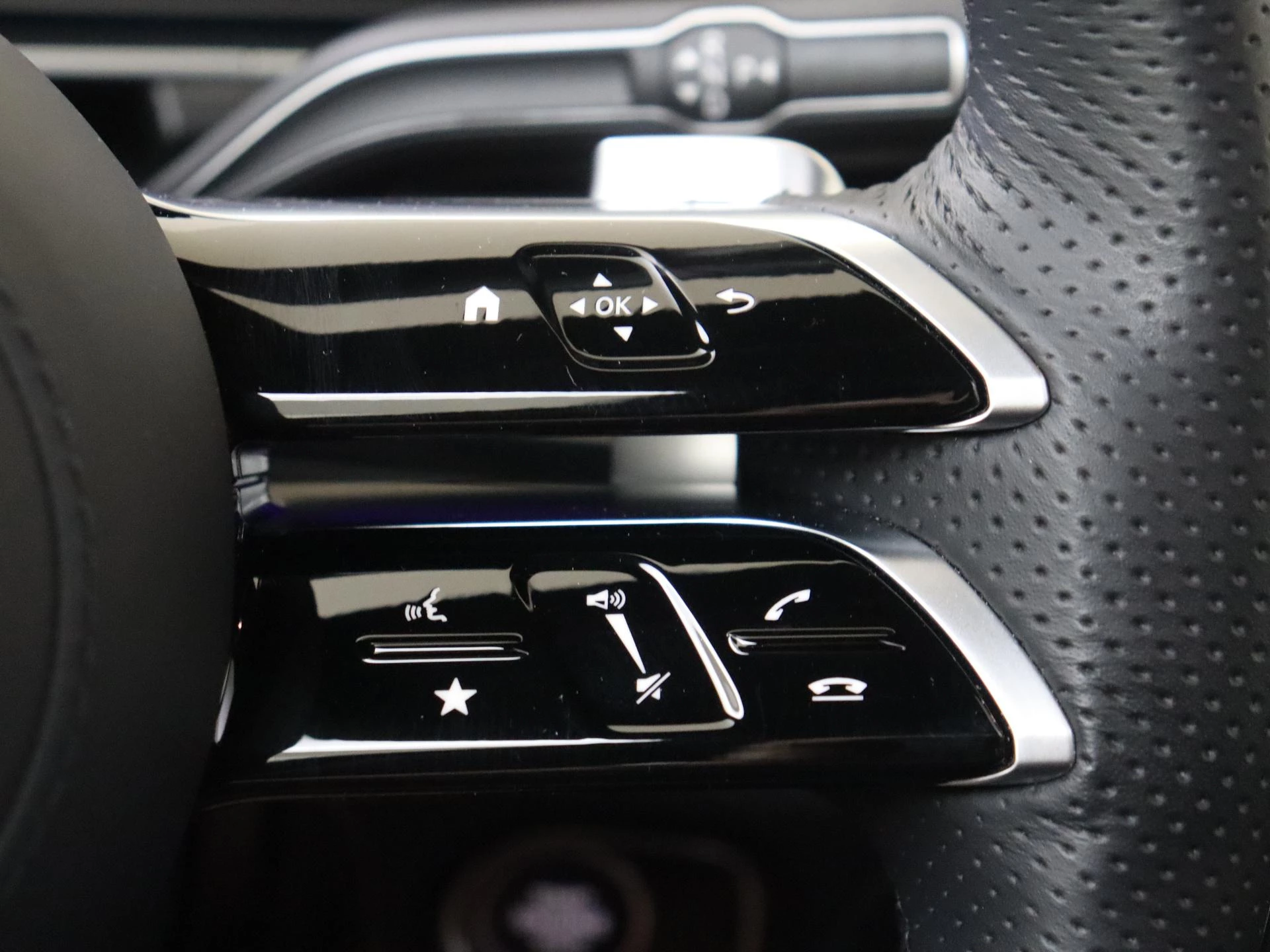 Mercedes-Benz-GLE-image-13