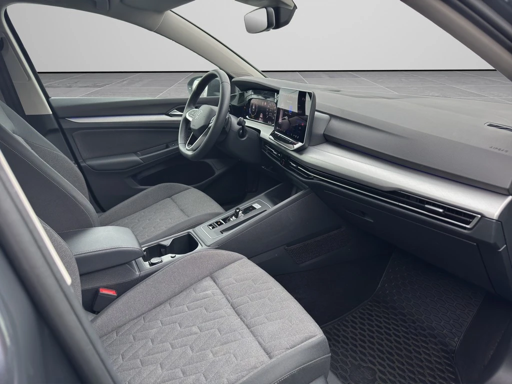 Volkswagen-Golf-image-6