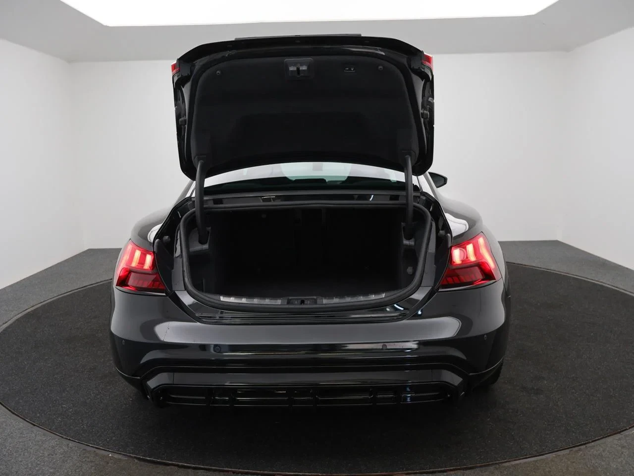 Audi-e-tron GT-image-11