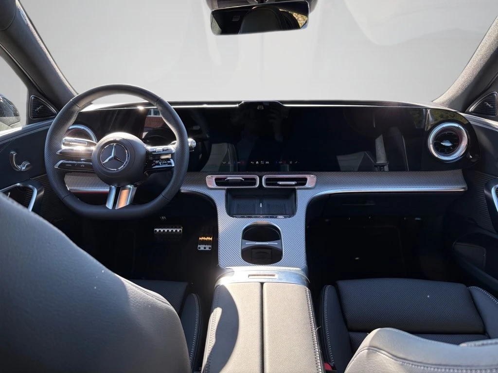 Mercedes-Benz-C-Klasse 400-image-10