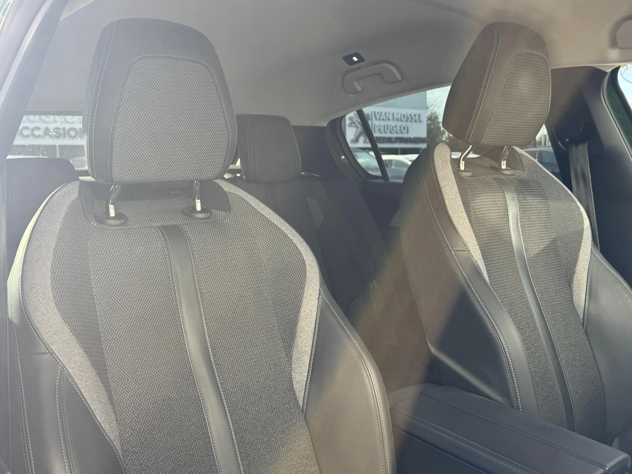 Peugeot-308-image-27