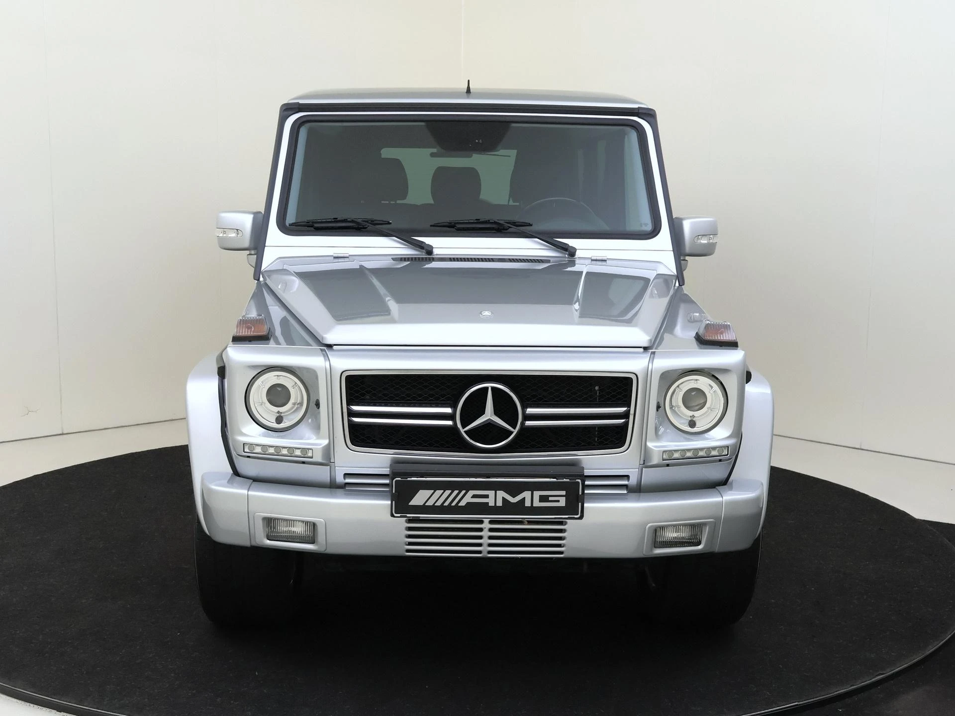 Mercedes-Benz-G-Klasse-image-1