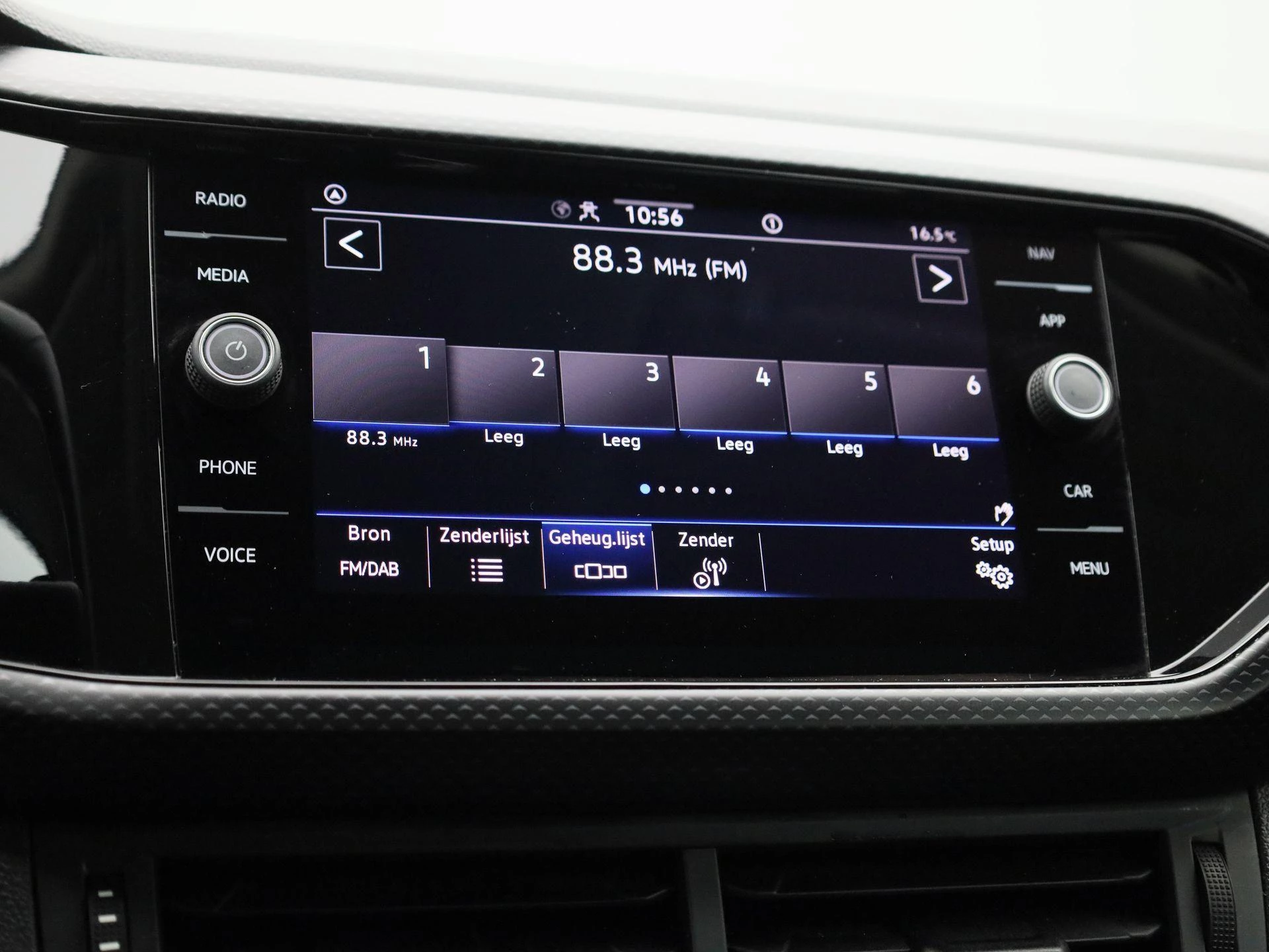 Volkswagen-T-Cross-image-15