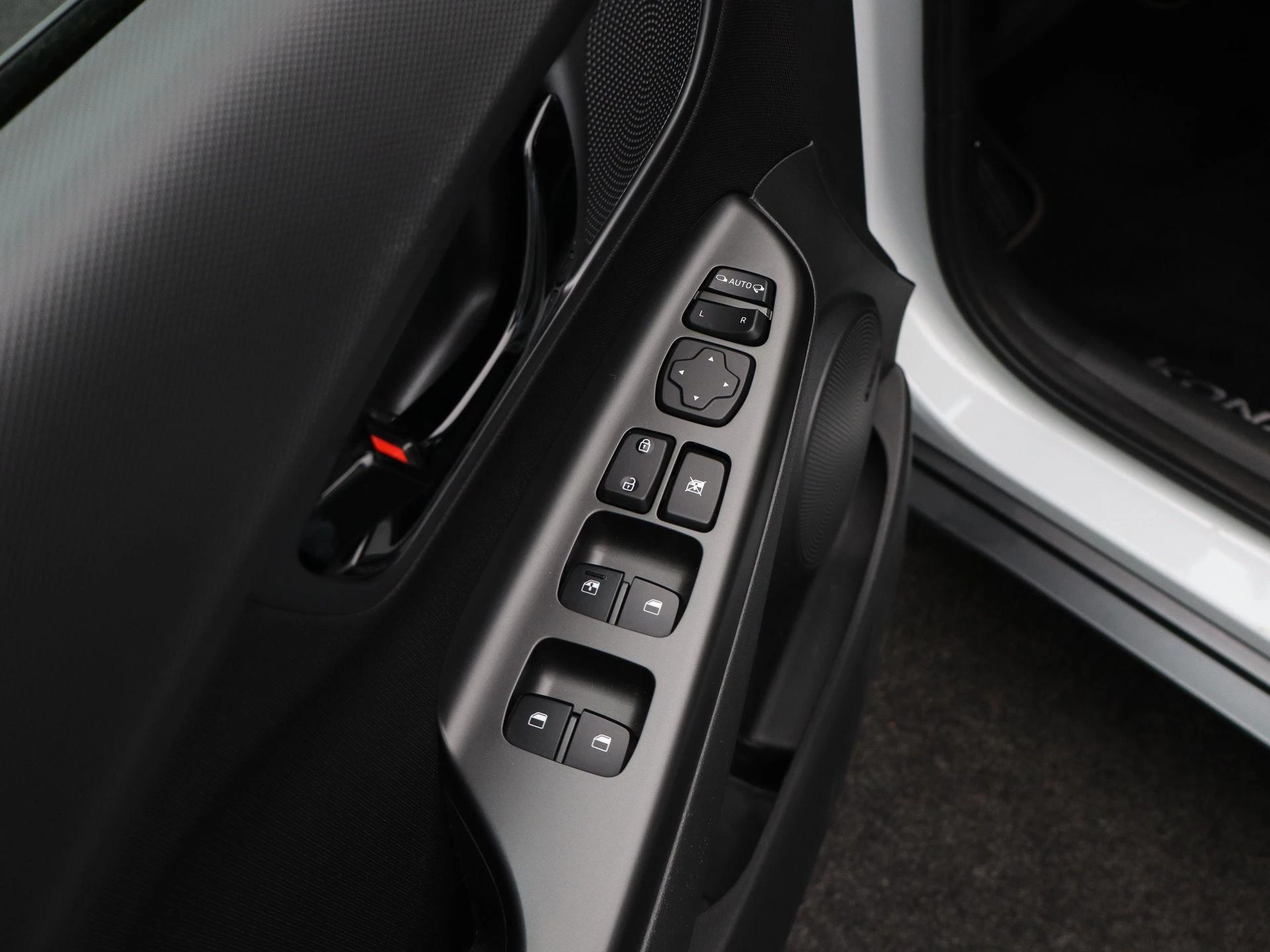 Hyundai-Kona-image-23