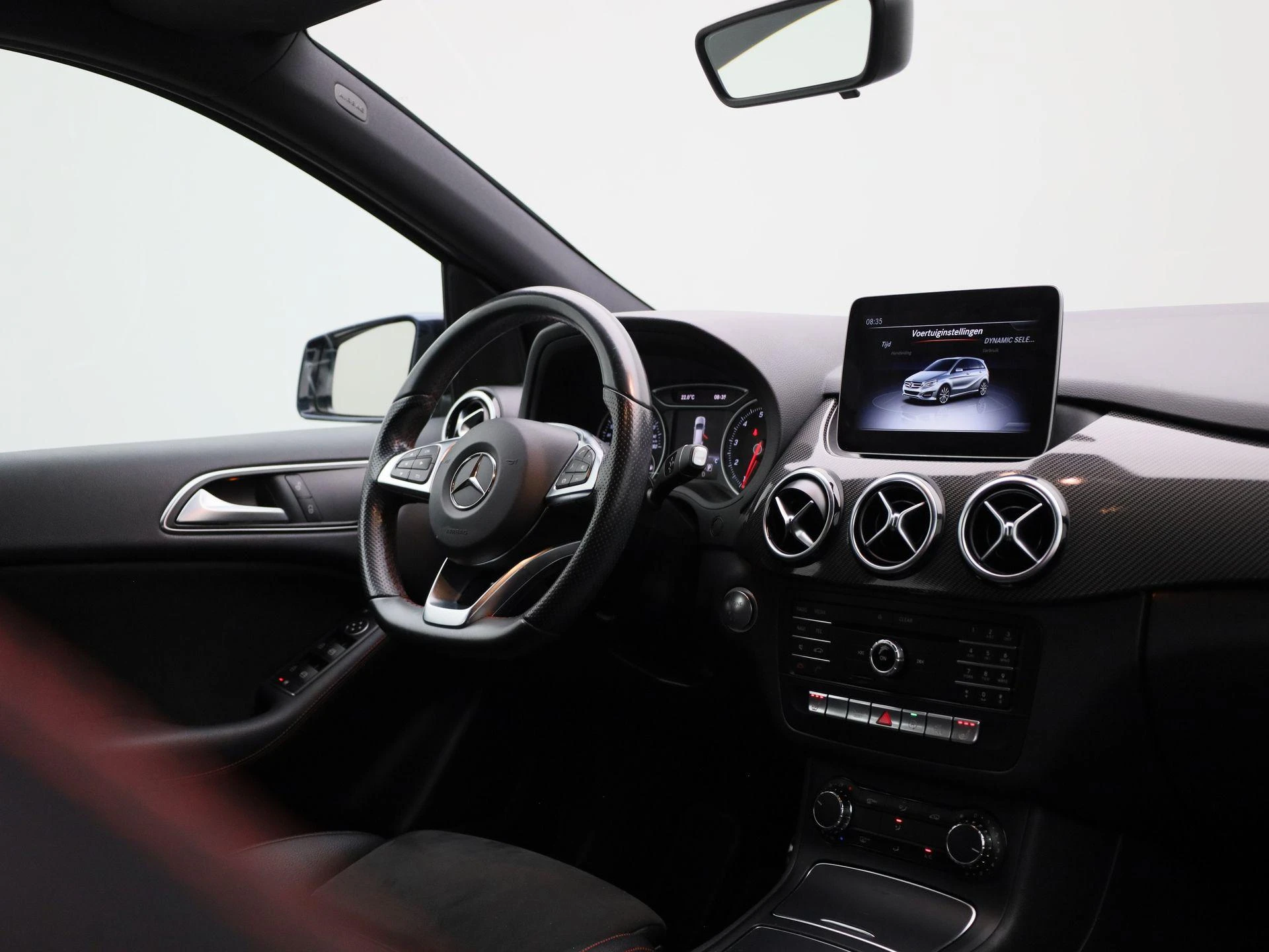 Mercedes-Benz-B-Klasse-image-36