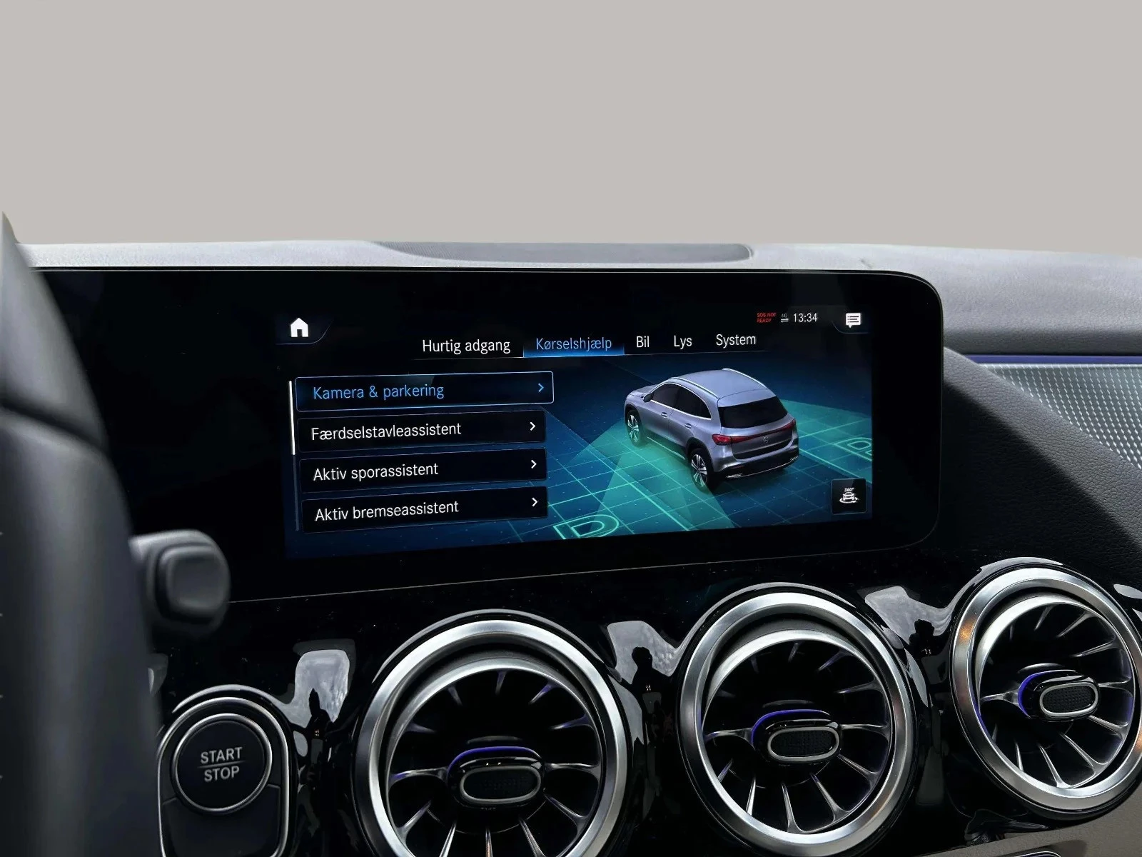 Mercedes-Benz-EQA-image-18