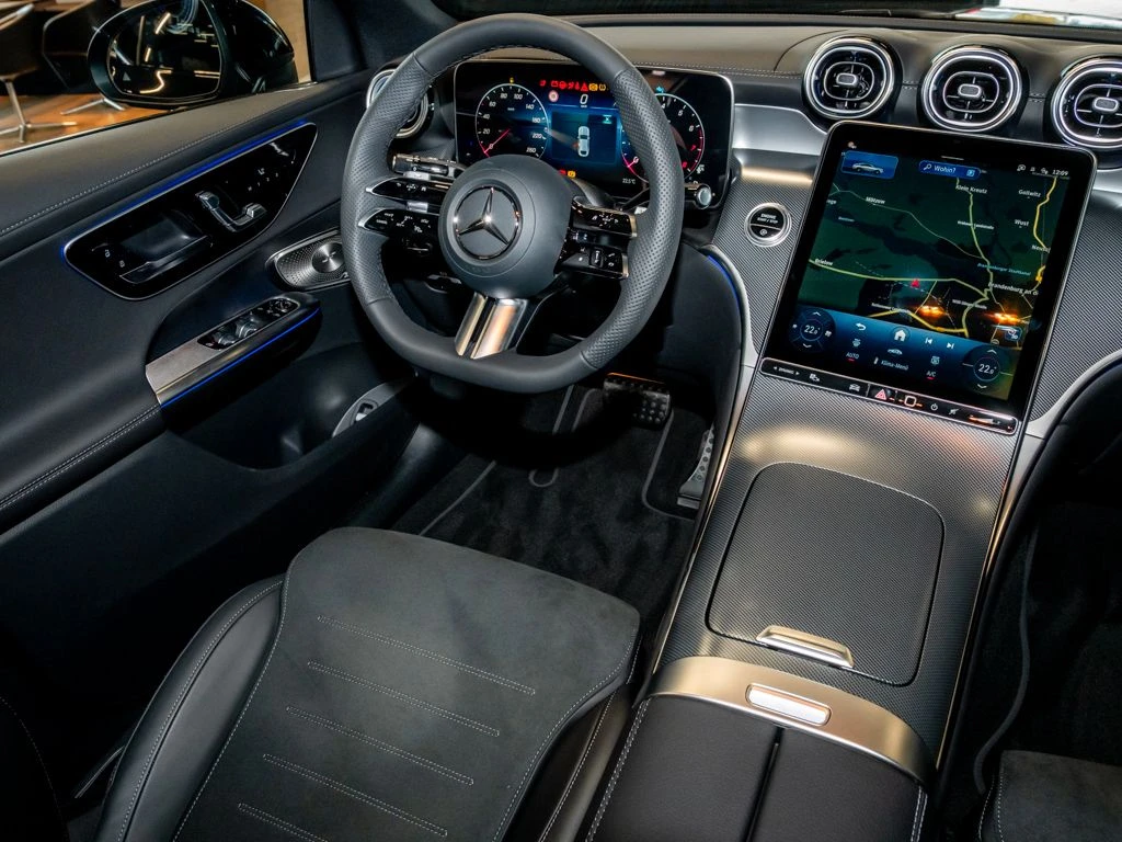 Mercedes-Benz-GLC 200-image-8