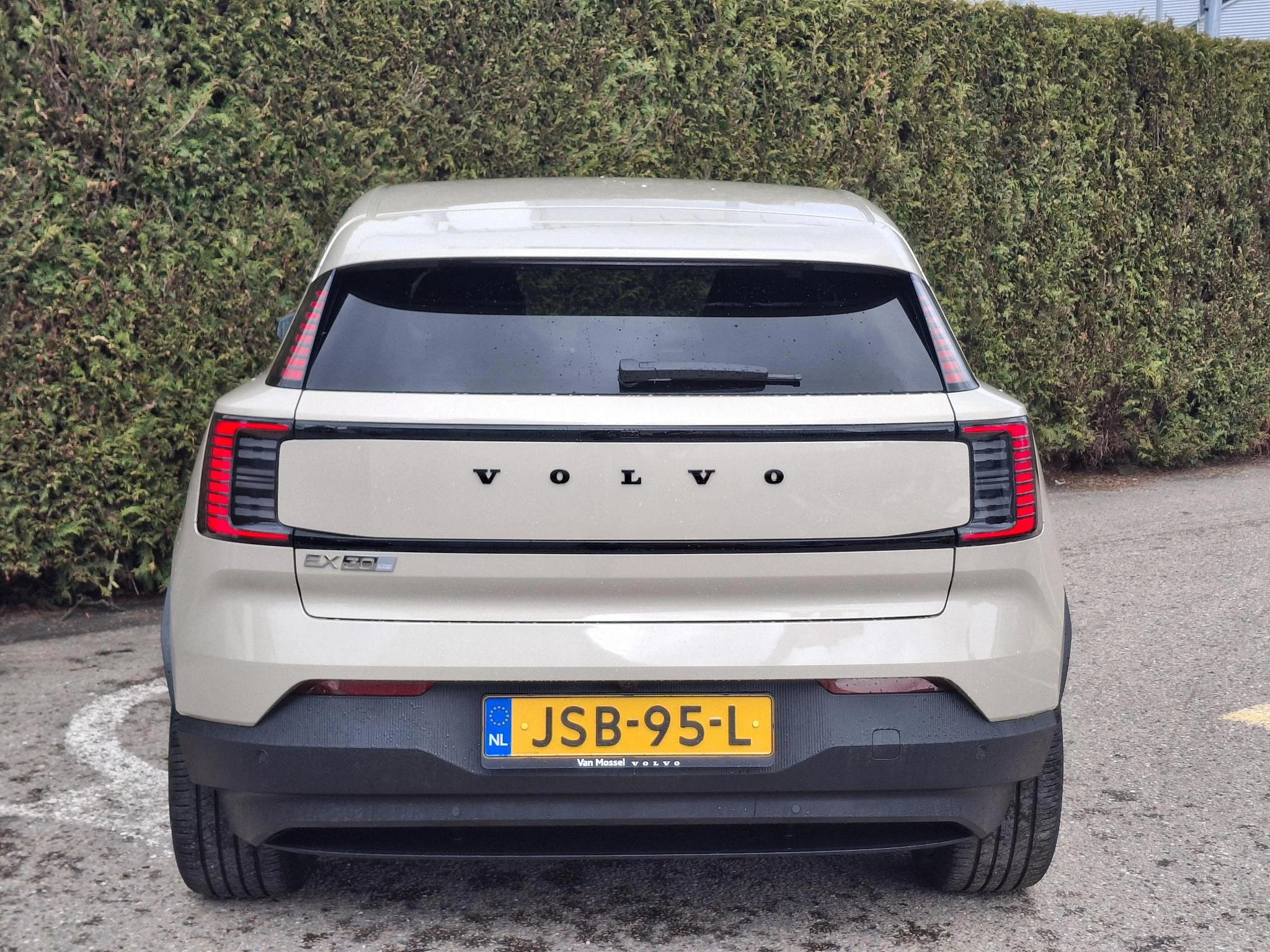 Volvo-EX30-image-8