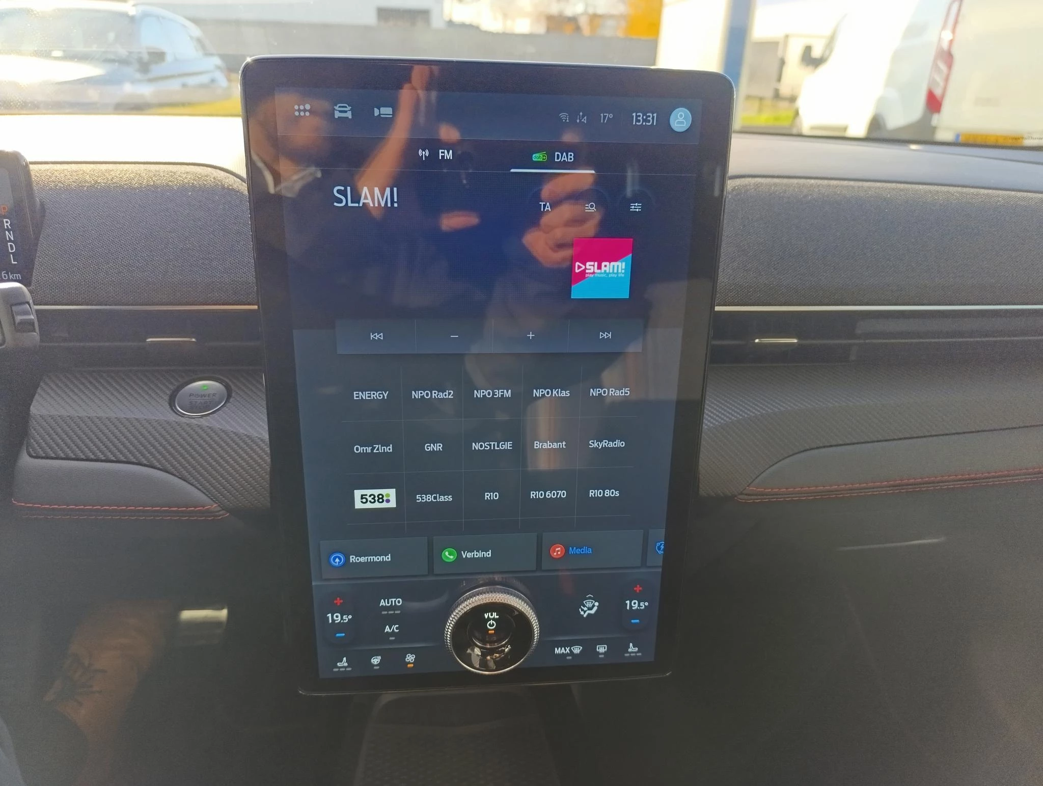 Ford-Mustang Mach-E-image-27