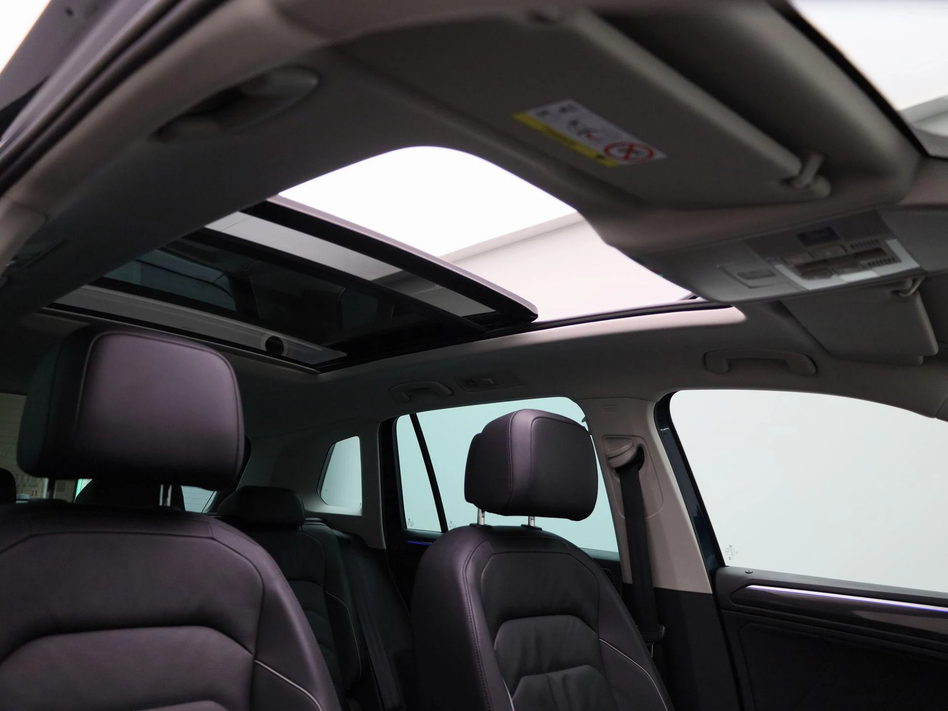 Volkswagen-Tiguan-image-43