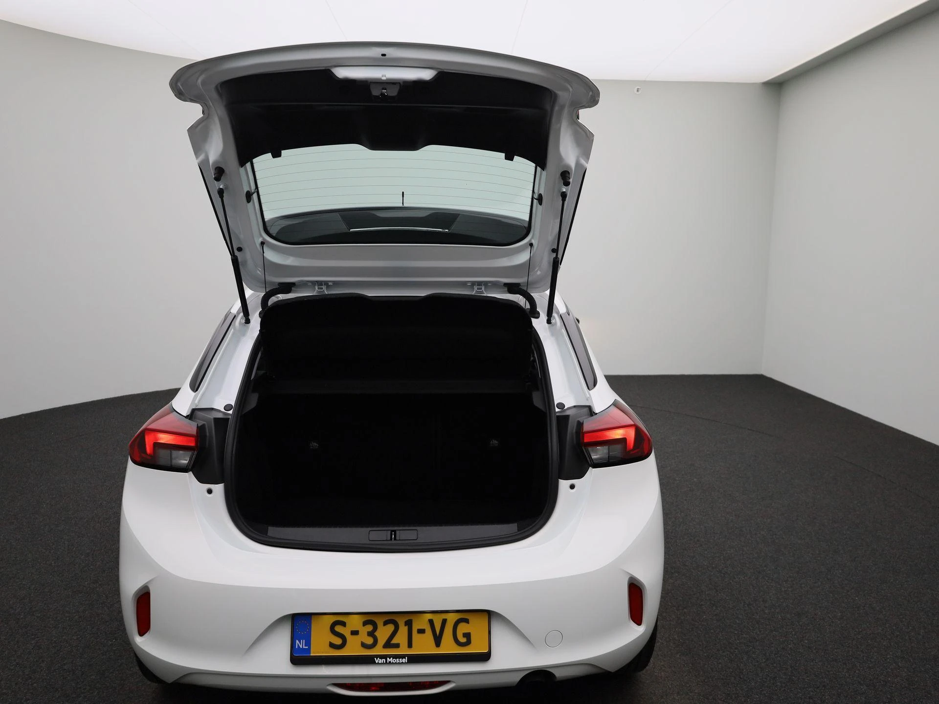 Opel-Corsa-image-10