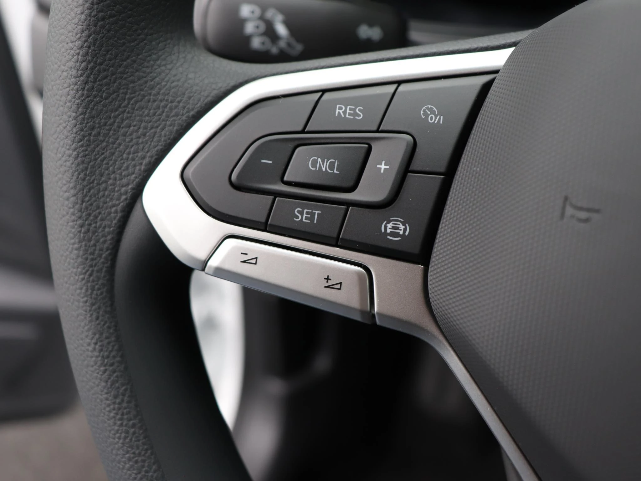 Volkswagen-Polo-image-15