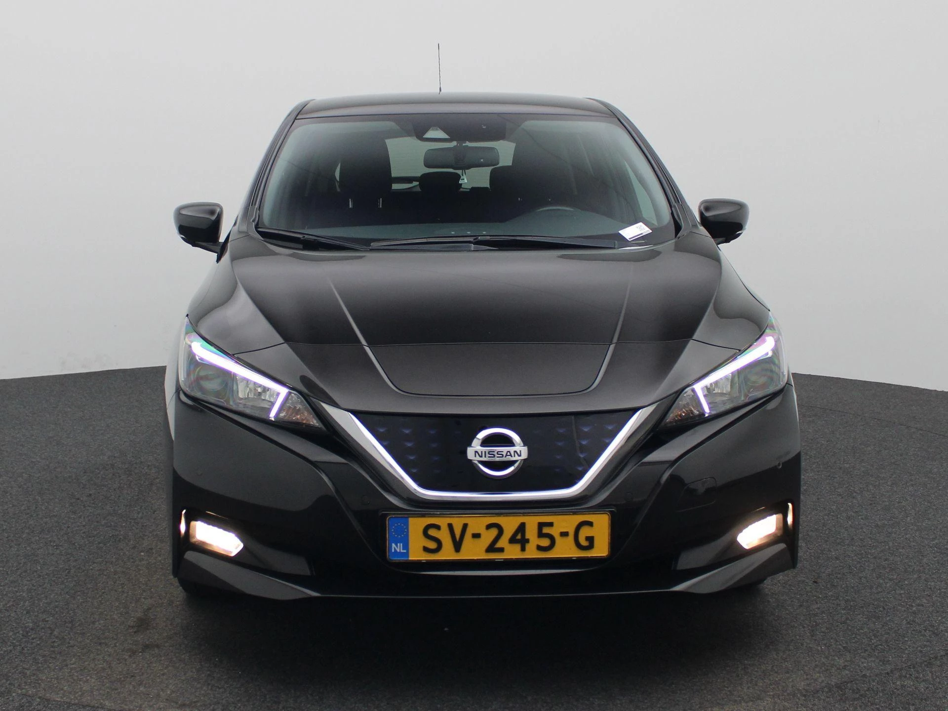 Nissan-Leaf-image-2