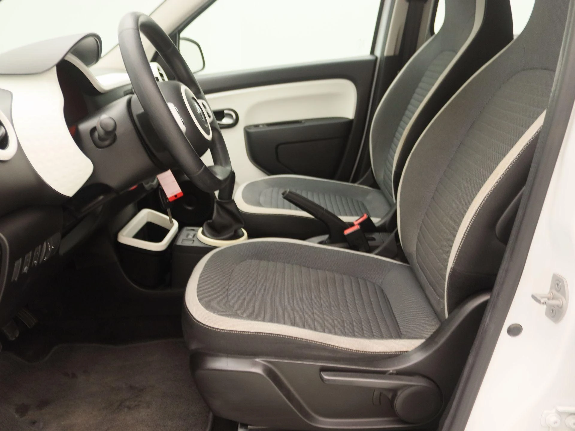 Renault-Twingo-image-11
