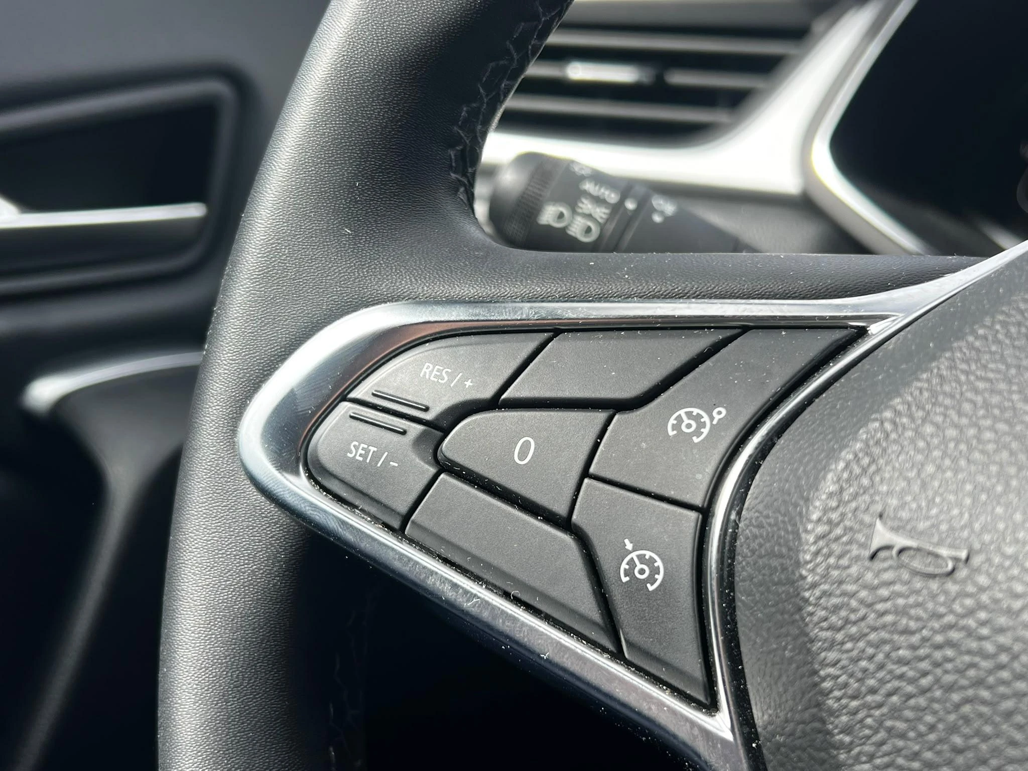 Renault-Captur-image-4