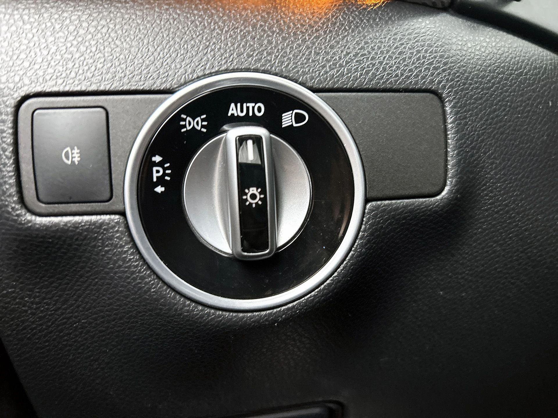 Mercedes-Benz-B-Klasse-image-16