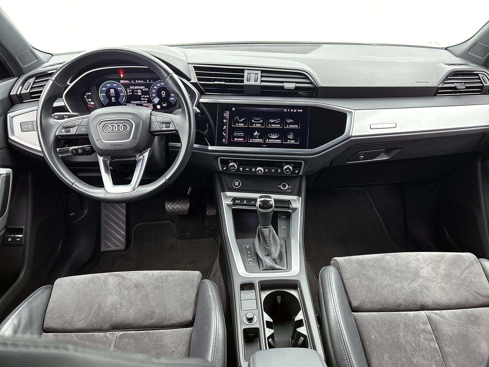 Audi-Q3-image-22