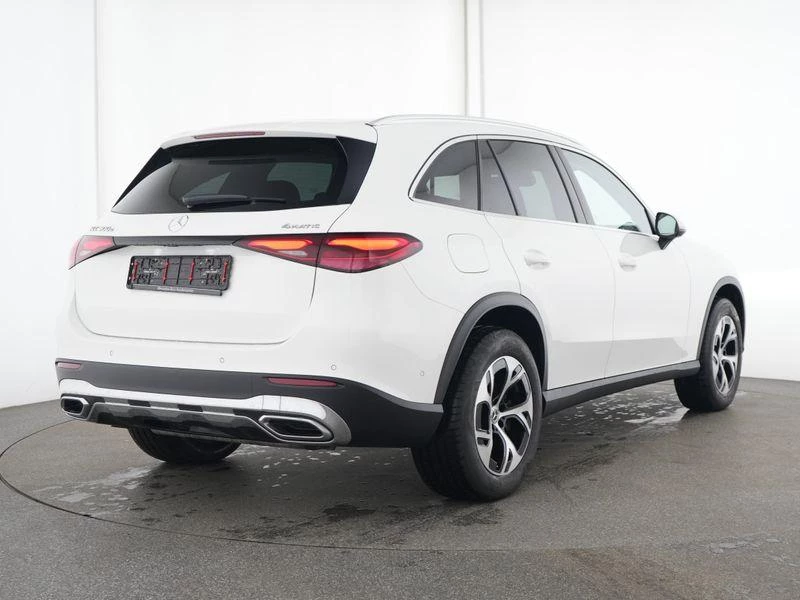 Mercedes-Benz-GLC-image-2