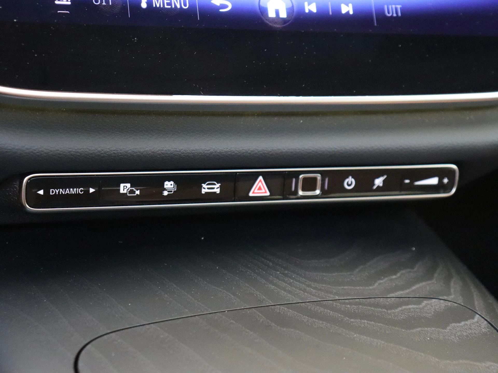 Mercedes-Benz-E-Klasse-image-19