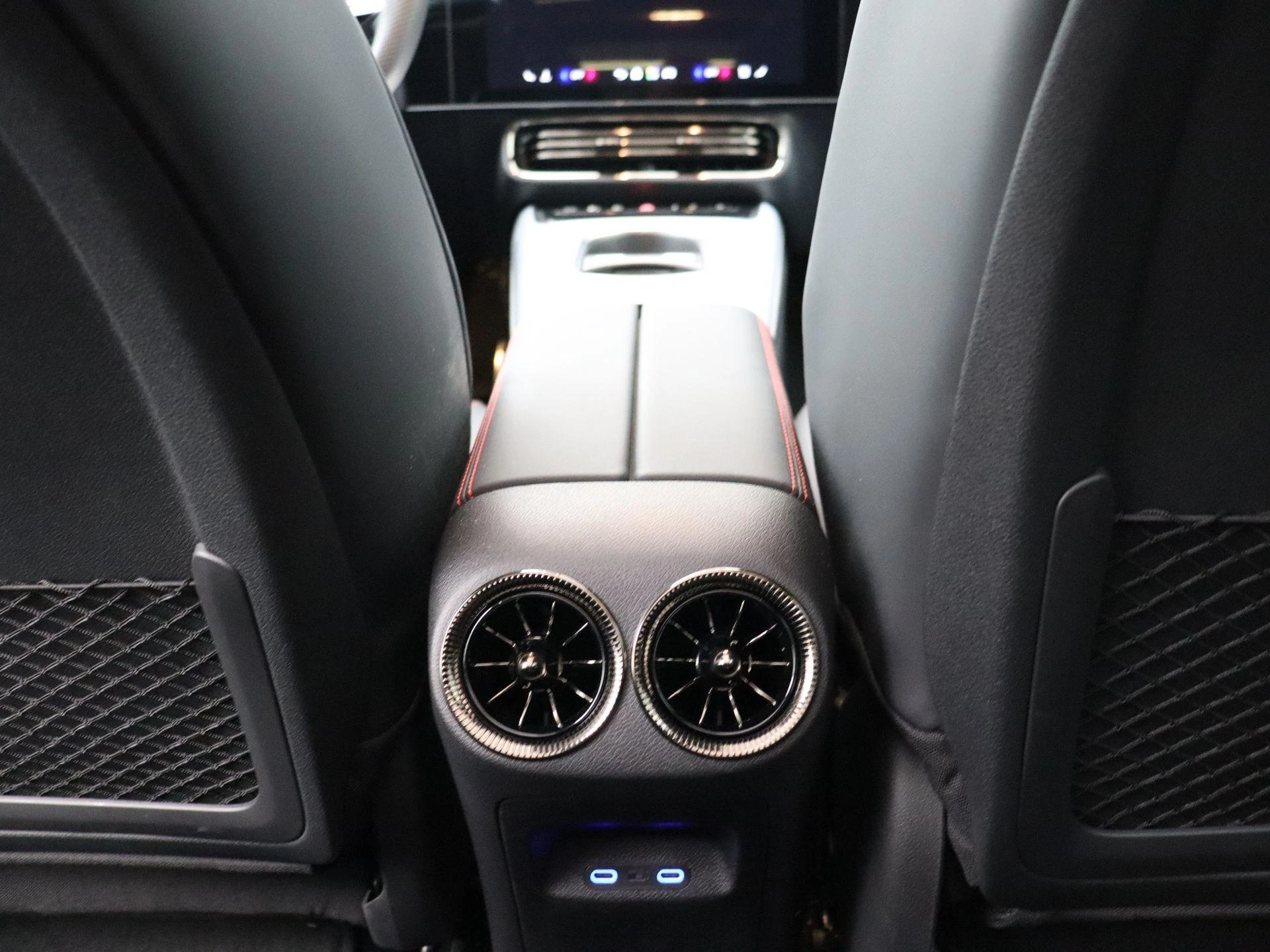 Mercedes-Benz-CLA-image-23