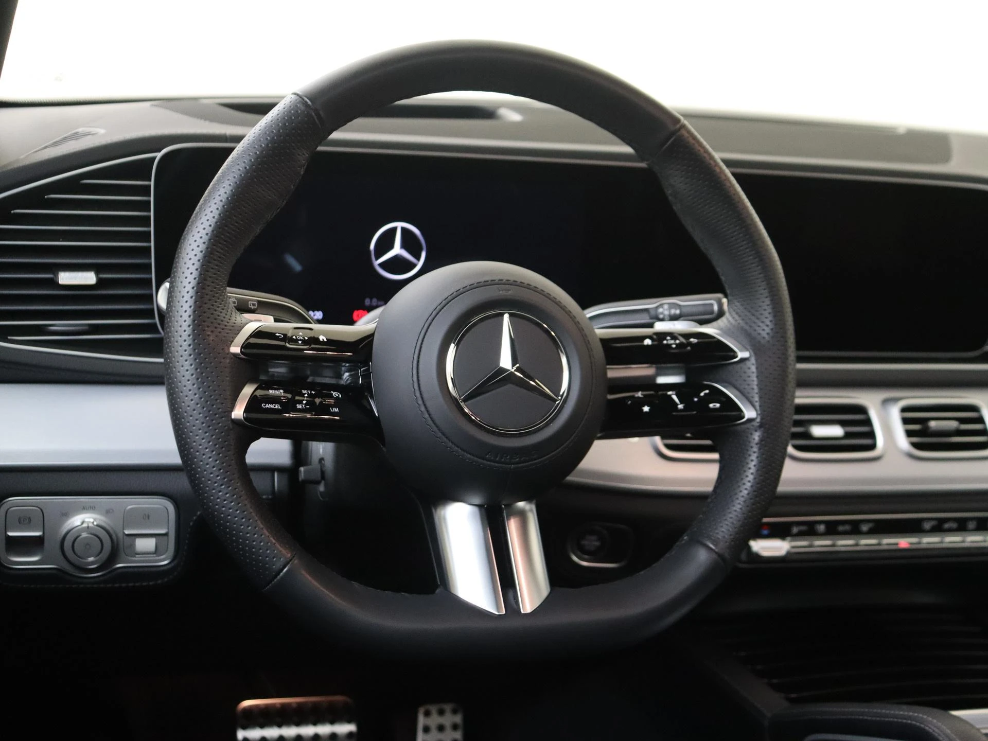 Mercedes-Benz-GLE-image-9