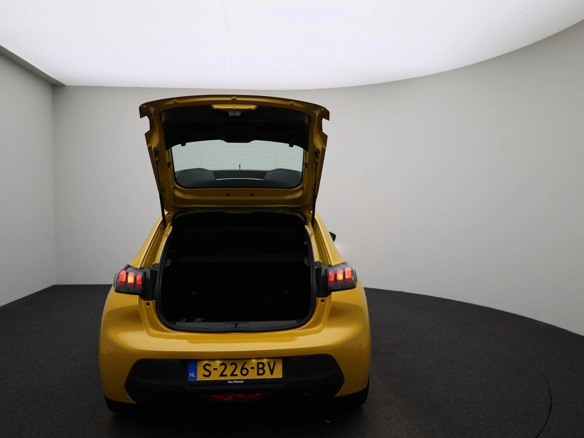 Peugeot-208-image-11