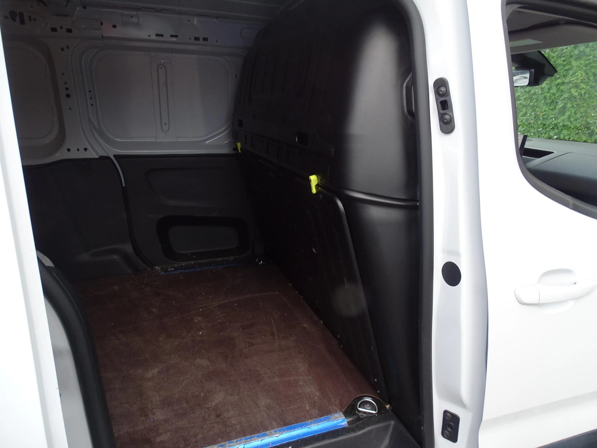 Opel-Combo-e-image-14