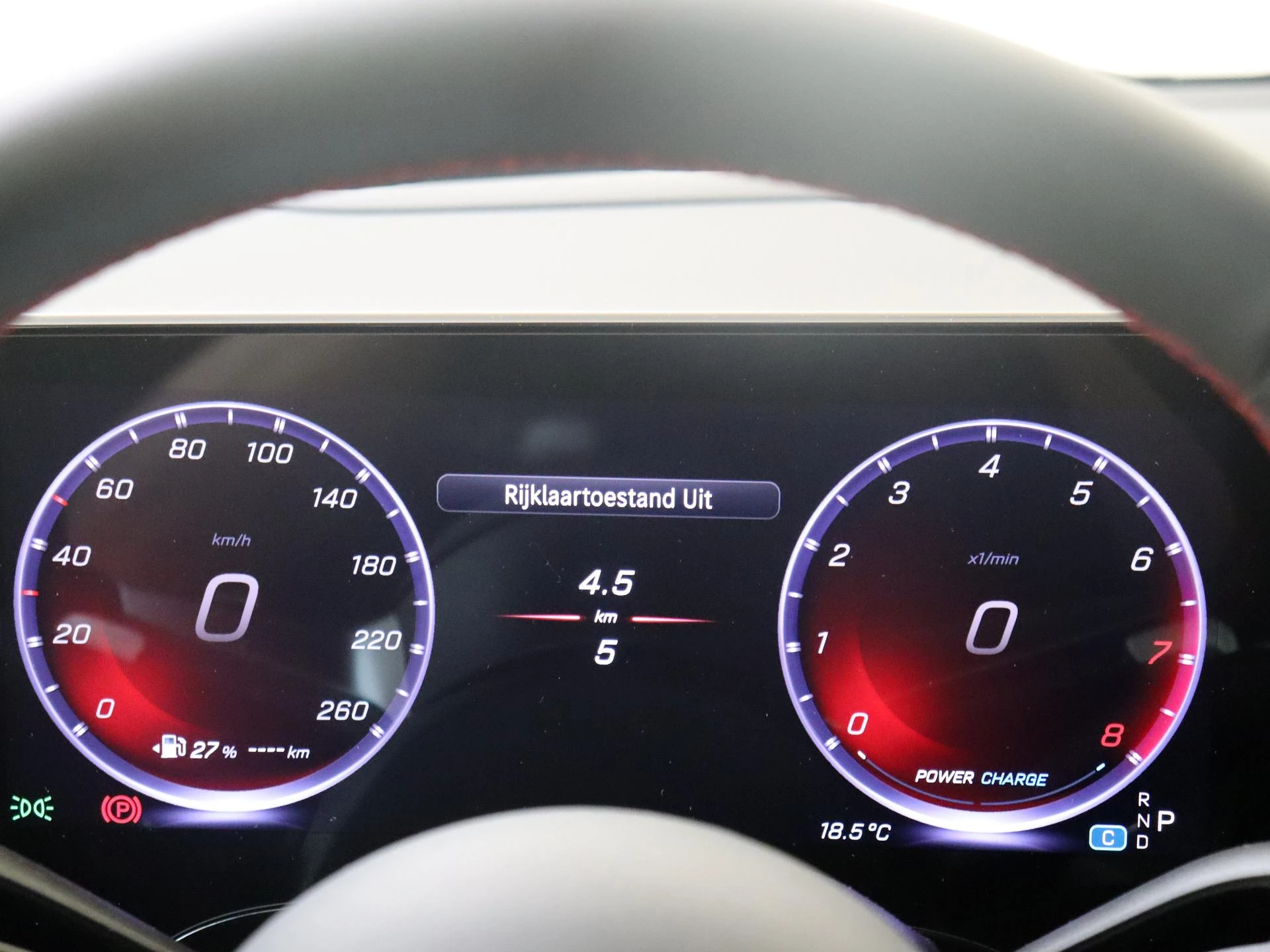 Mercedes-Benz-CLA-image-10