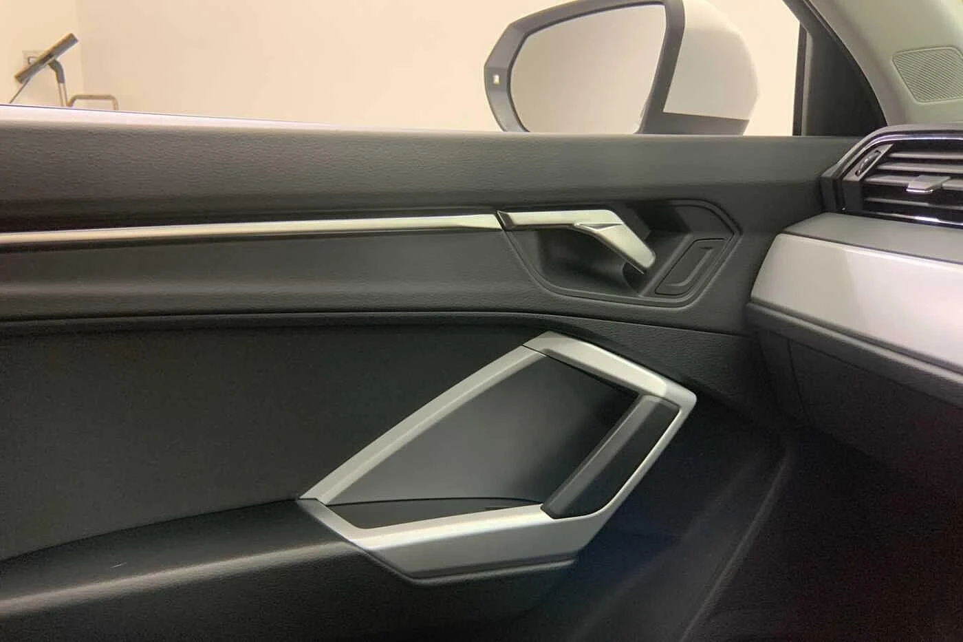 Audi-Q3-image-15