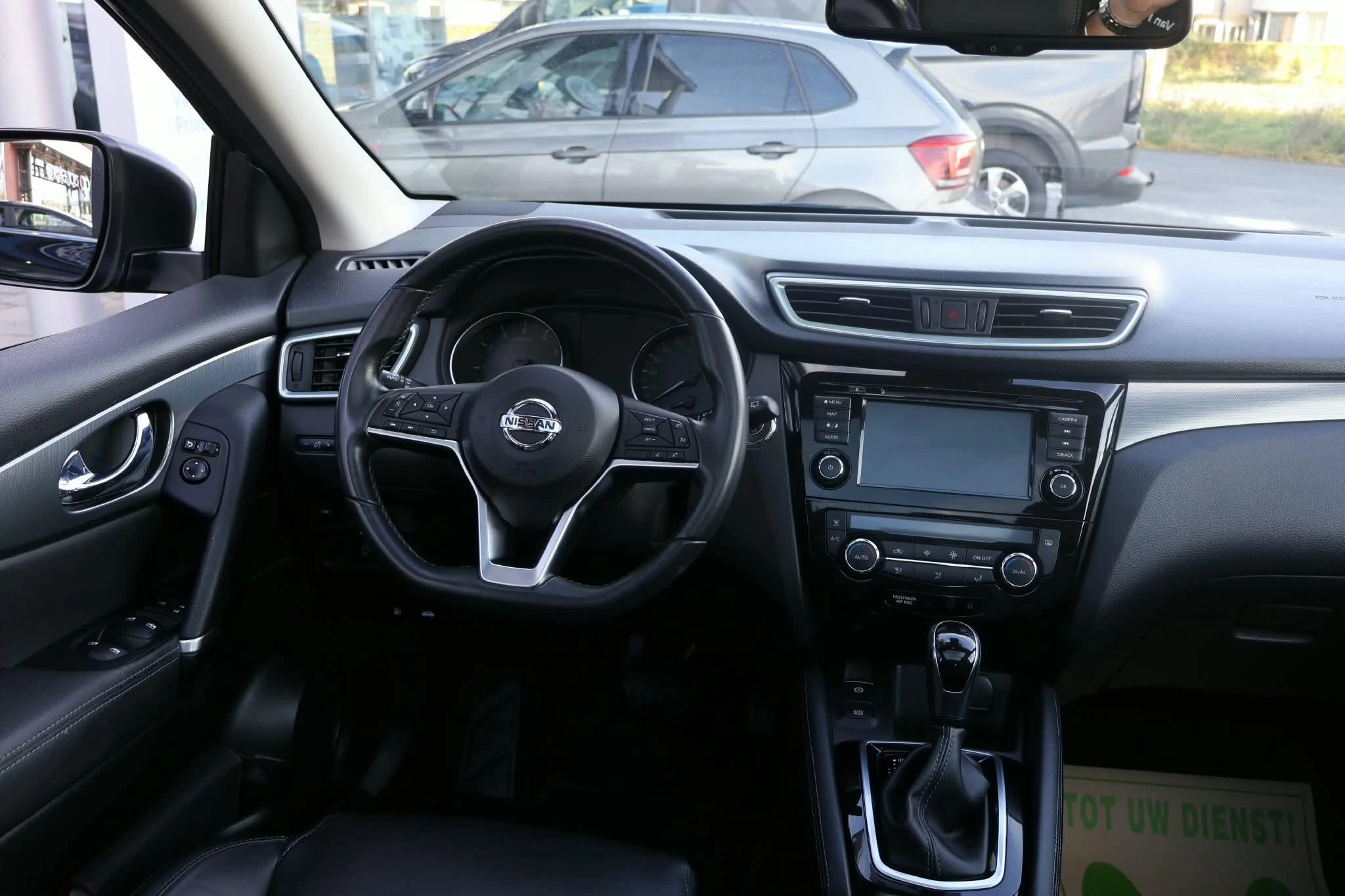 Nissan-QASHQAI-image-12