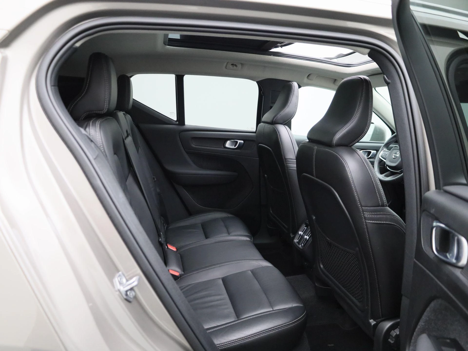Volvo-XC40-image-33