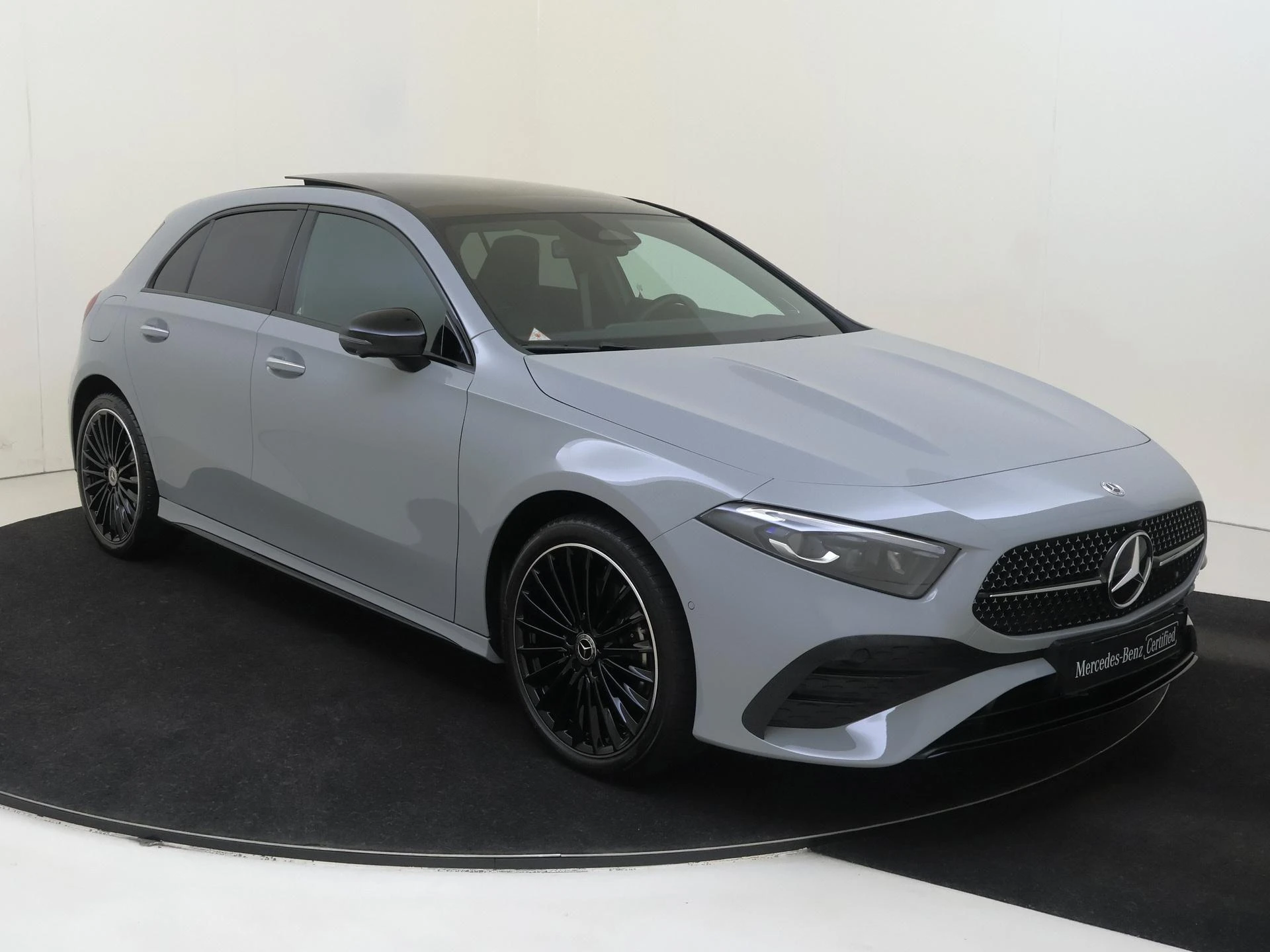 Mercedes-Benz-A-Klasse-image-4
