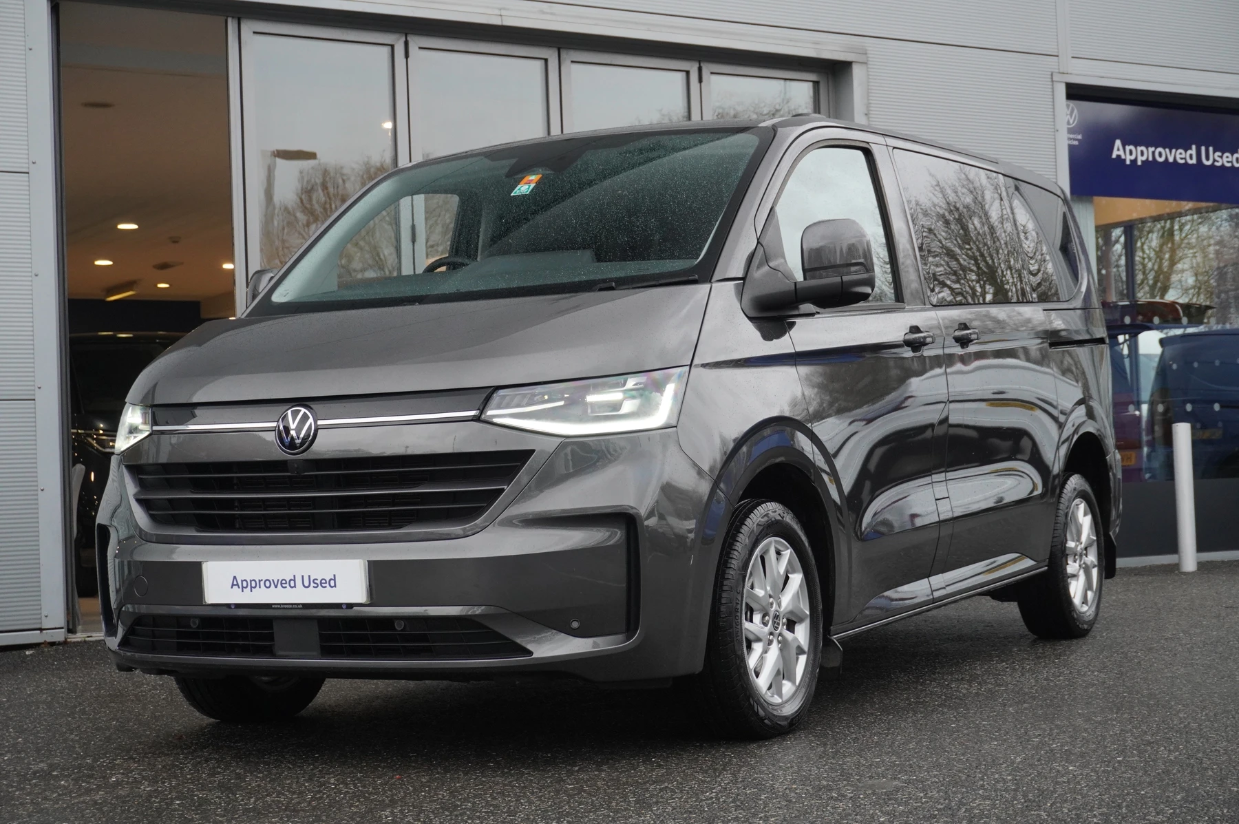 Volkswagen-Transporter-image-51