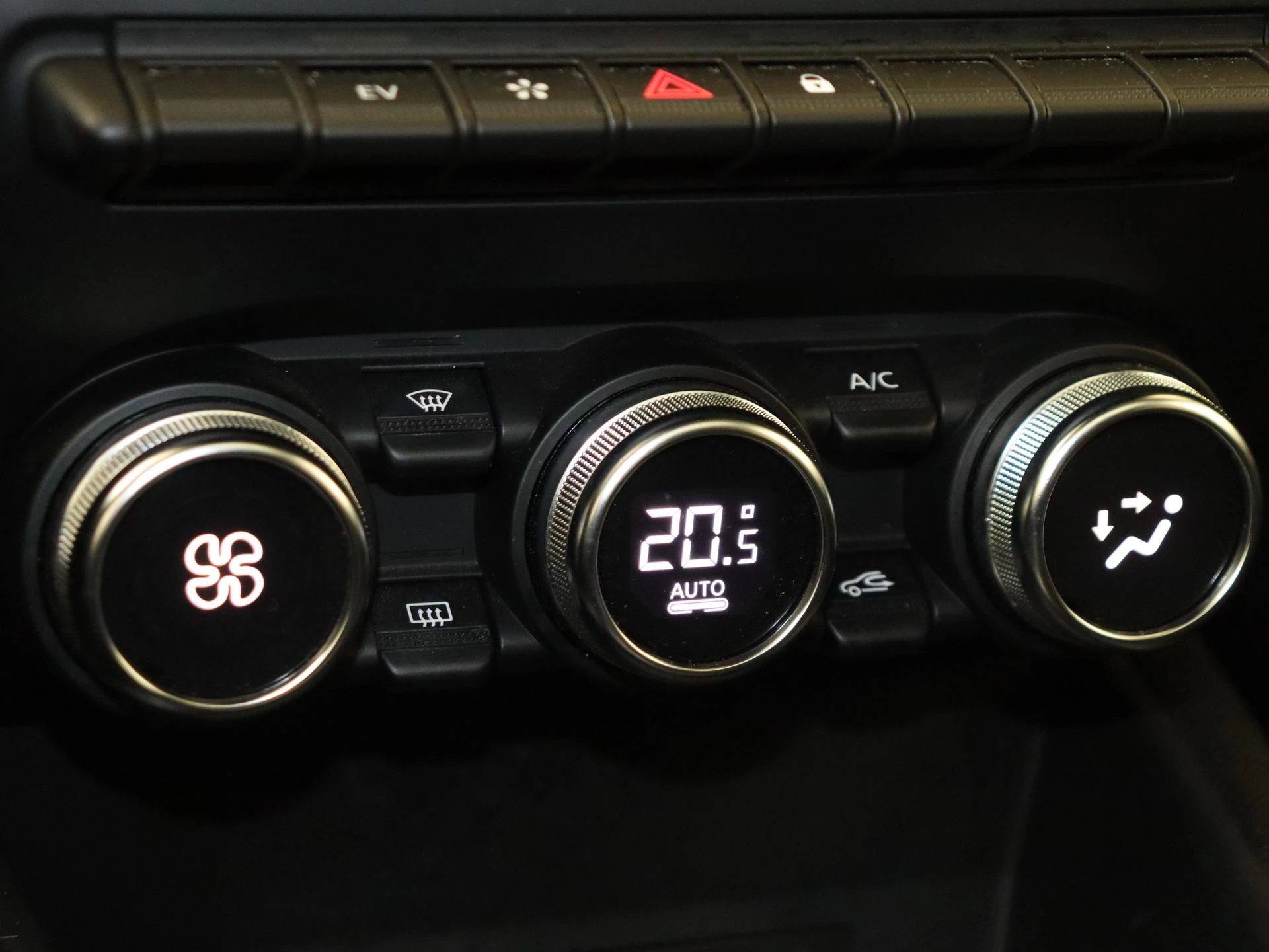 Renault Captur 1.6 E-Tech Hybrid 145 Intens