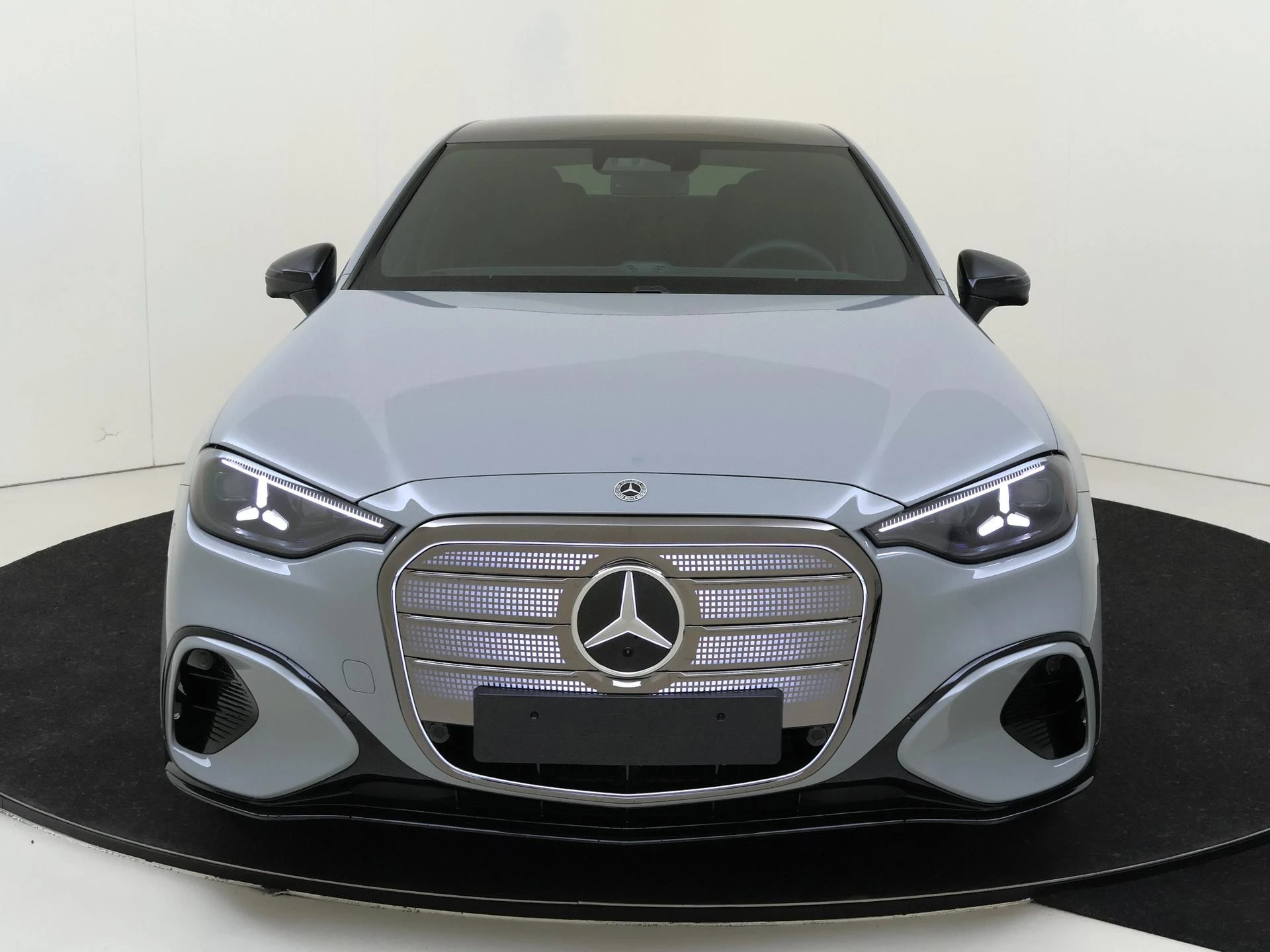 Mercedes-Benz-C-Klasse-image-4