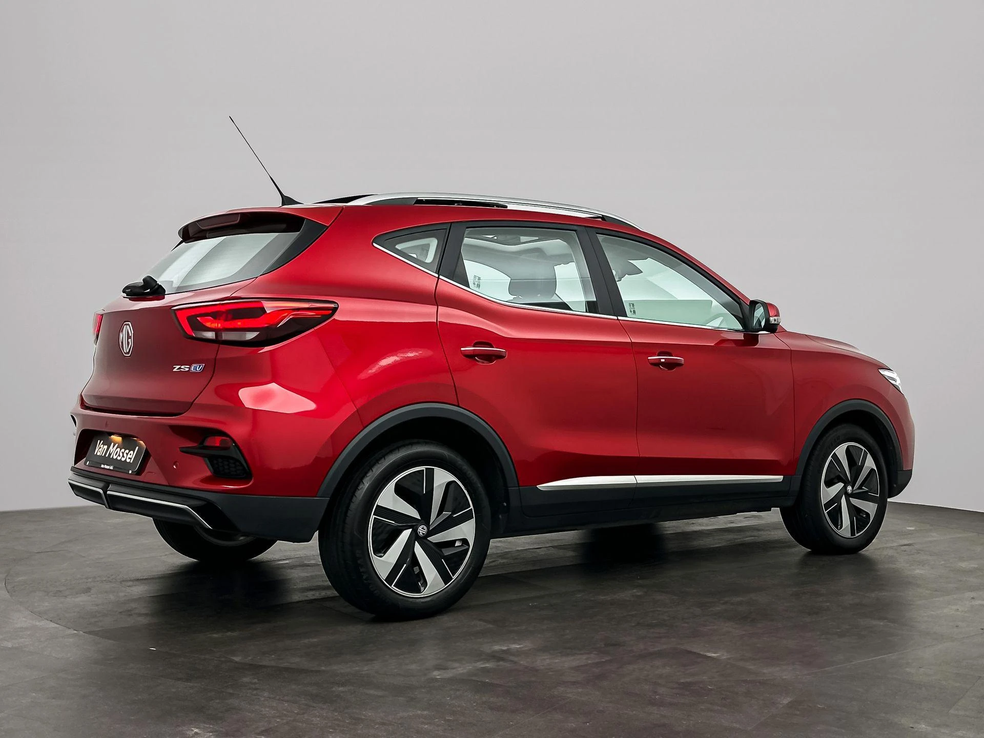 MG-ZS EV-image-4