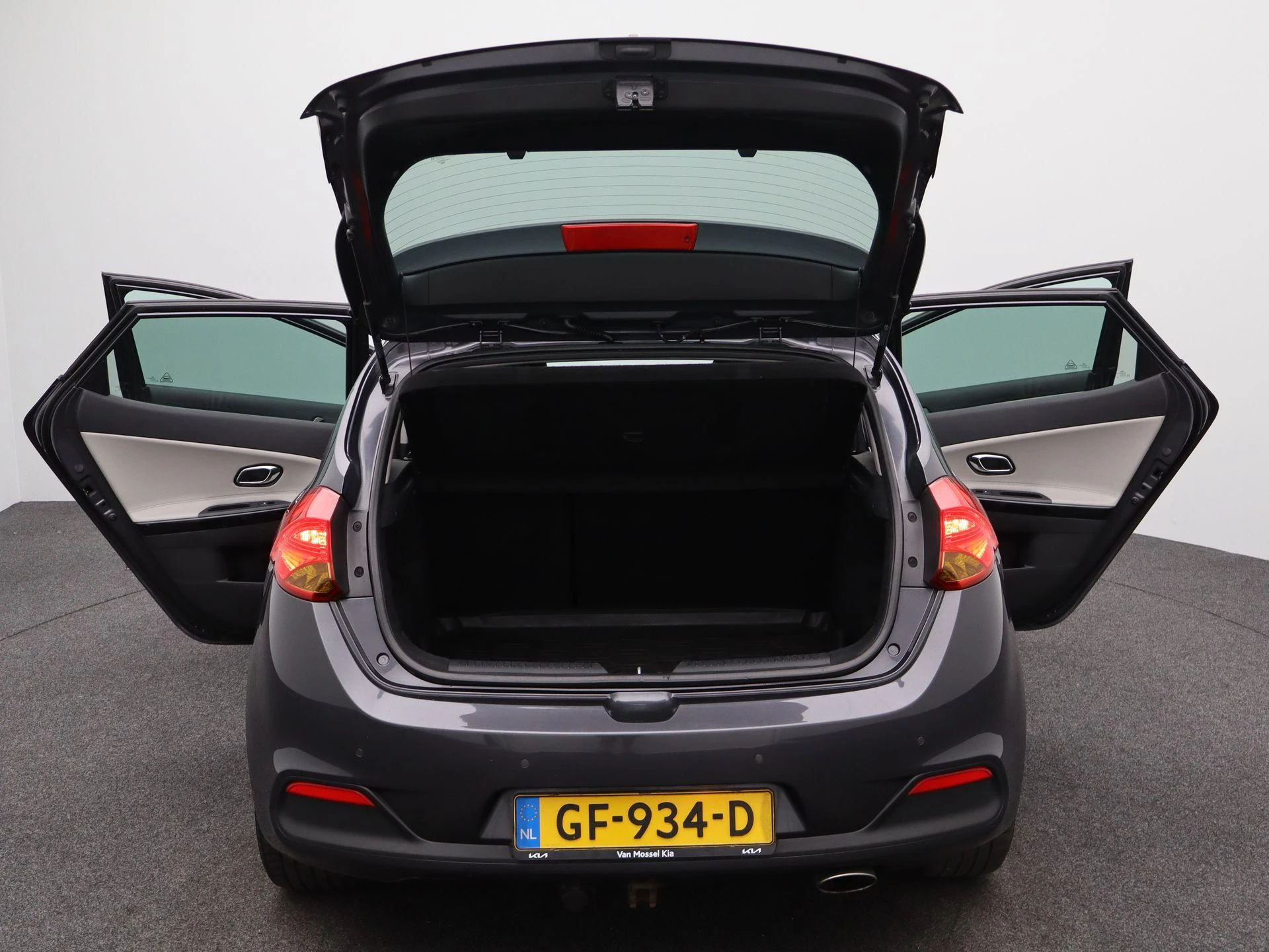 Kia cee'd 1.6 GDI BusinessLine