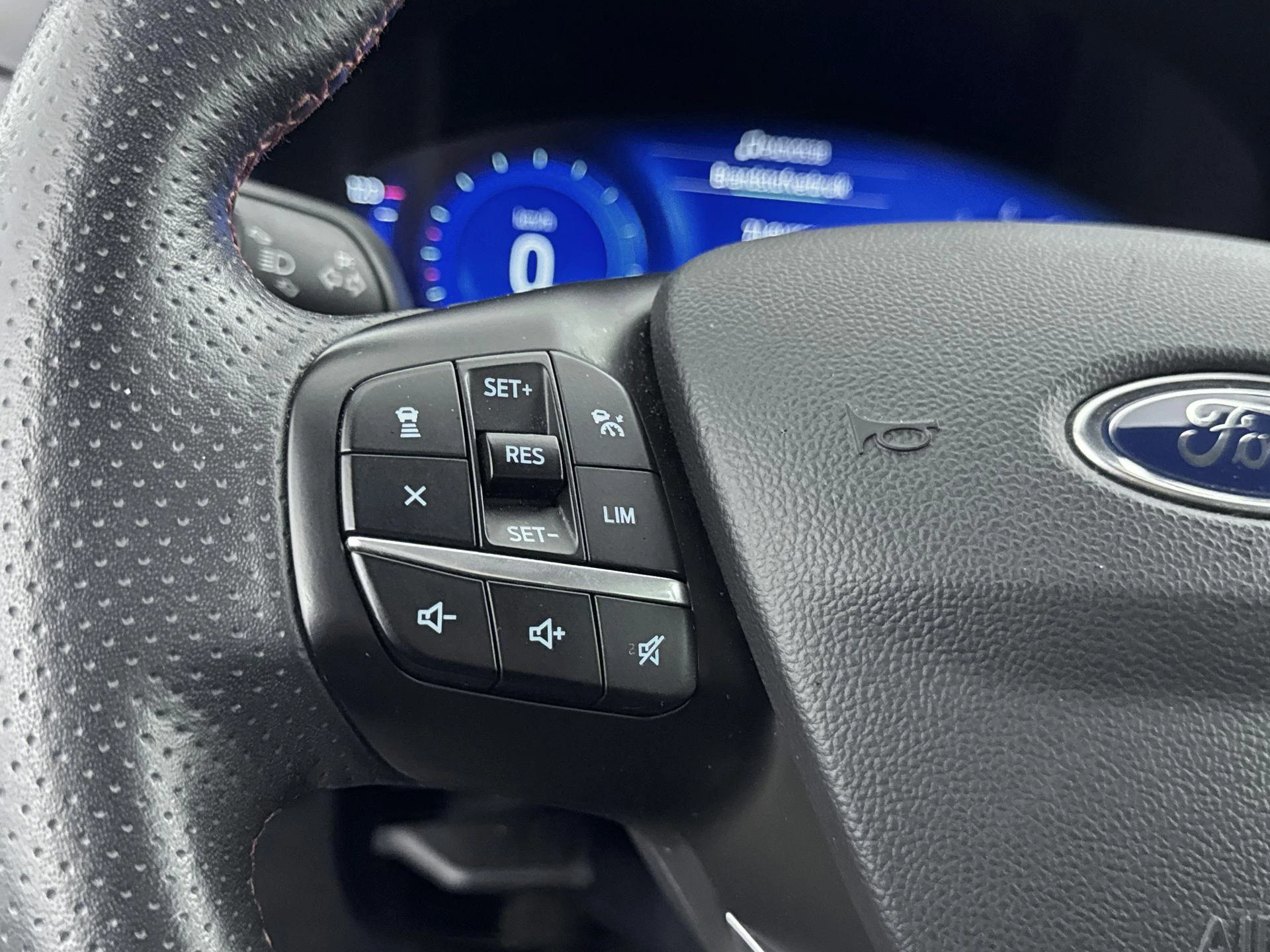 Ford-Kuga-image-8