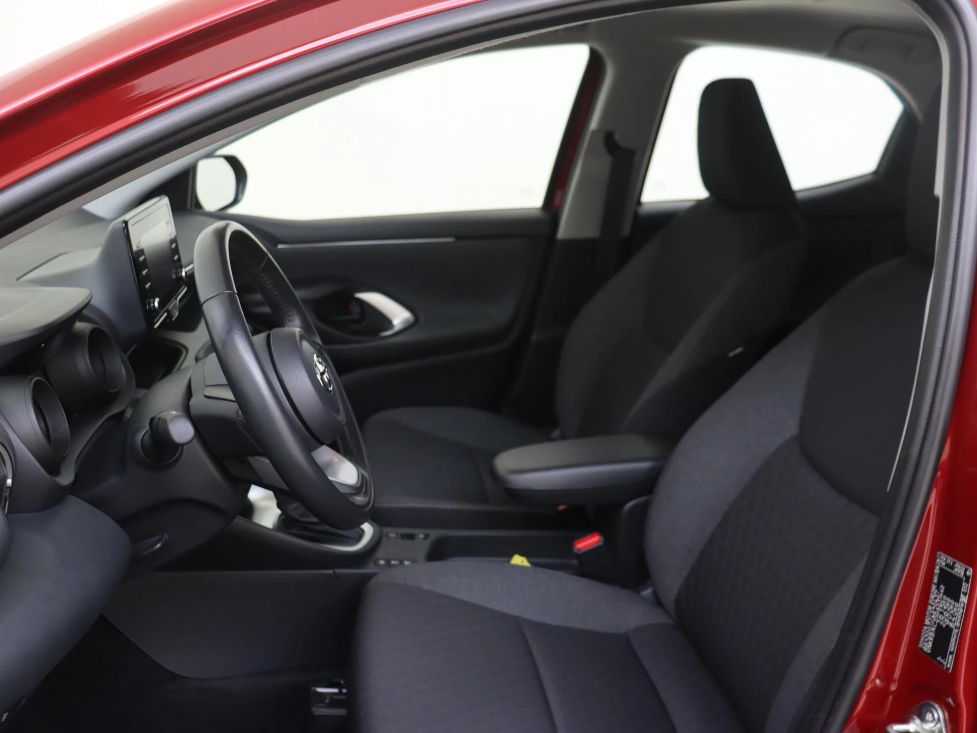 Toyota-Yaris-image-10