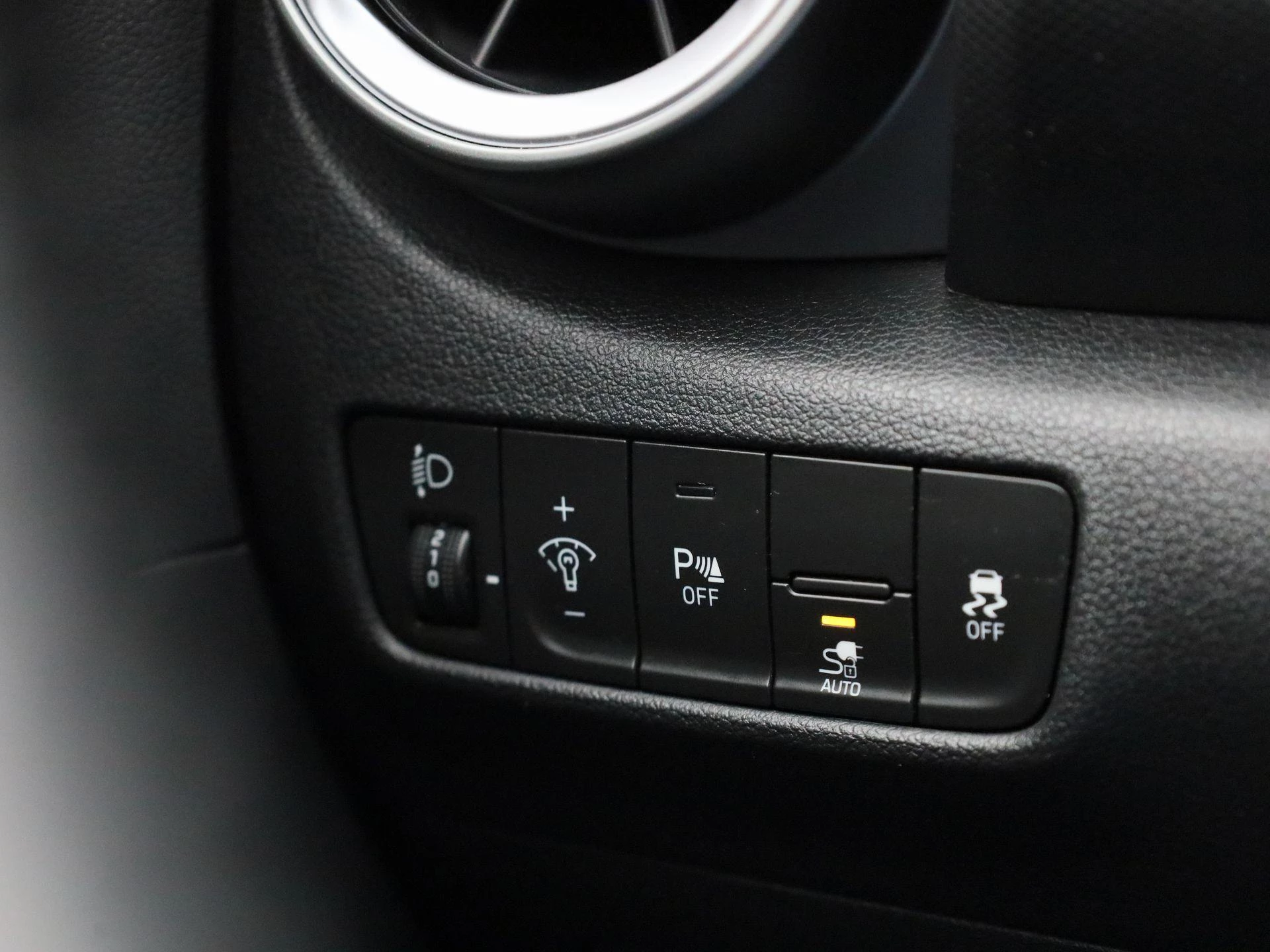 Hyundai-Kona-image-27