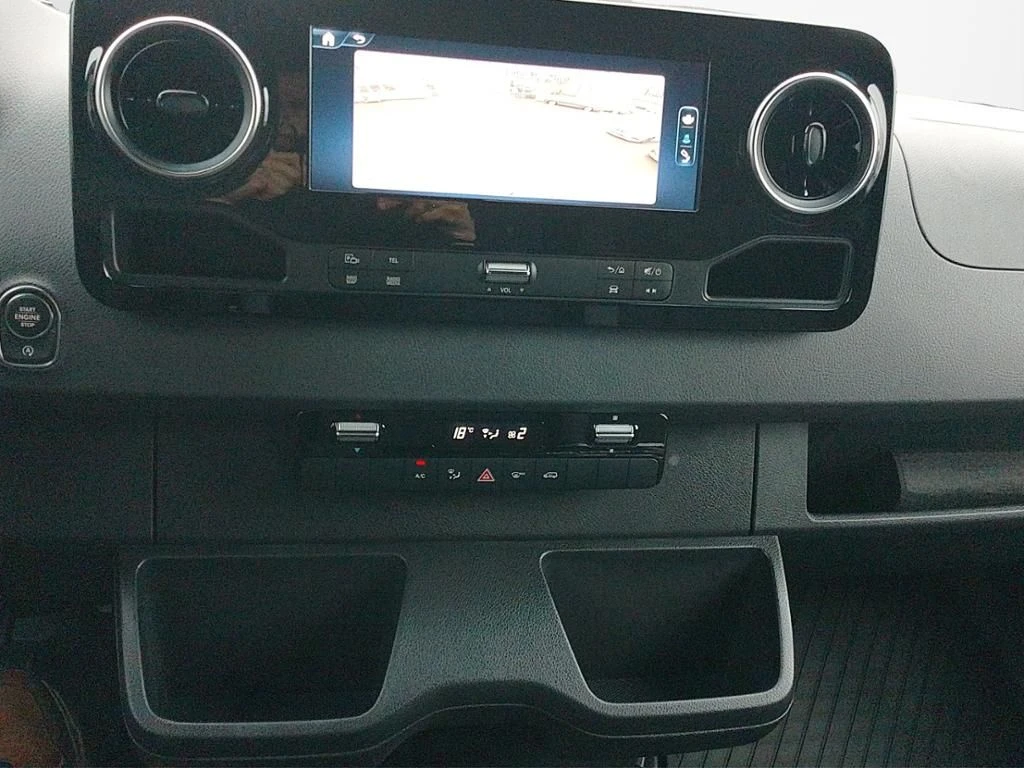 Mercedes-Benz-Sprinter 317 CDI-image-14