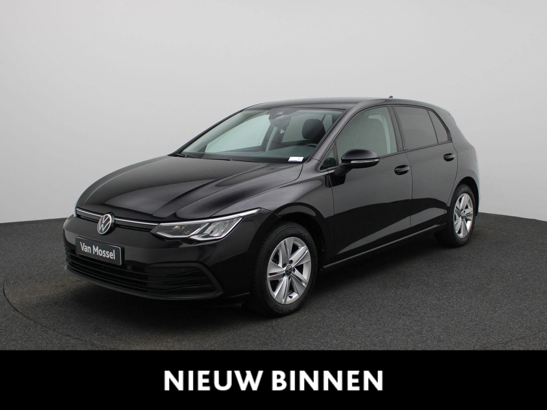 Volkswagen-Golf-image-0
