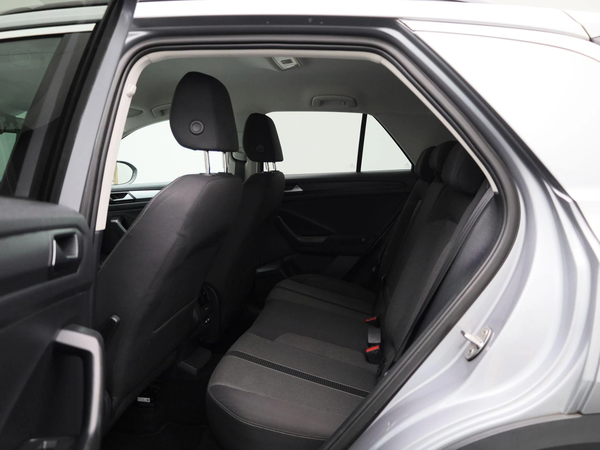 Volkswagen-T-Roc-image-9