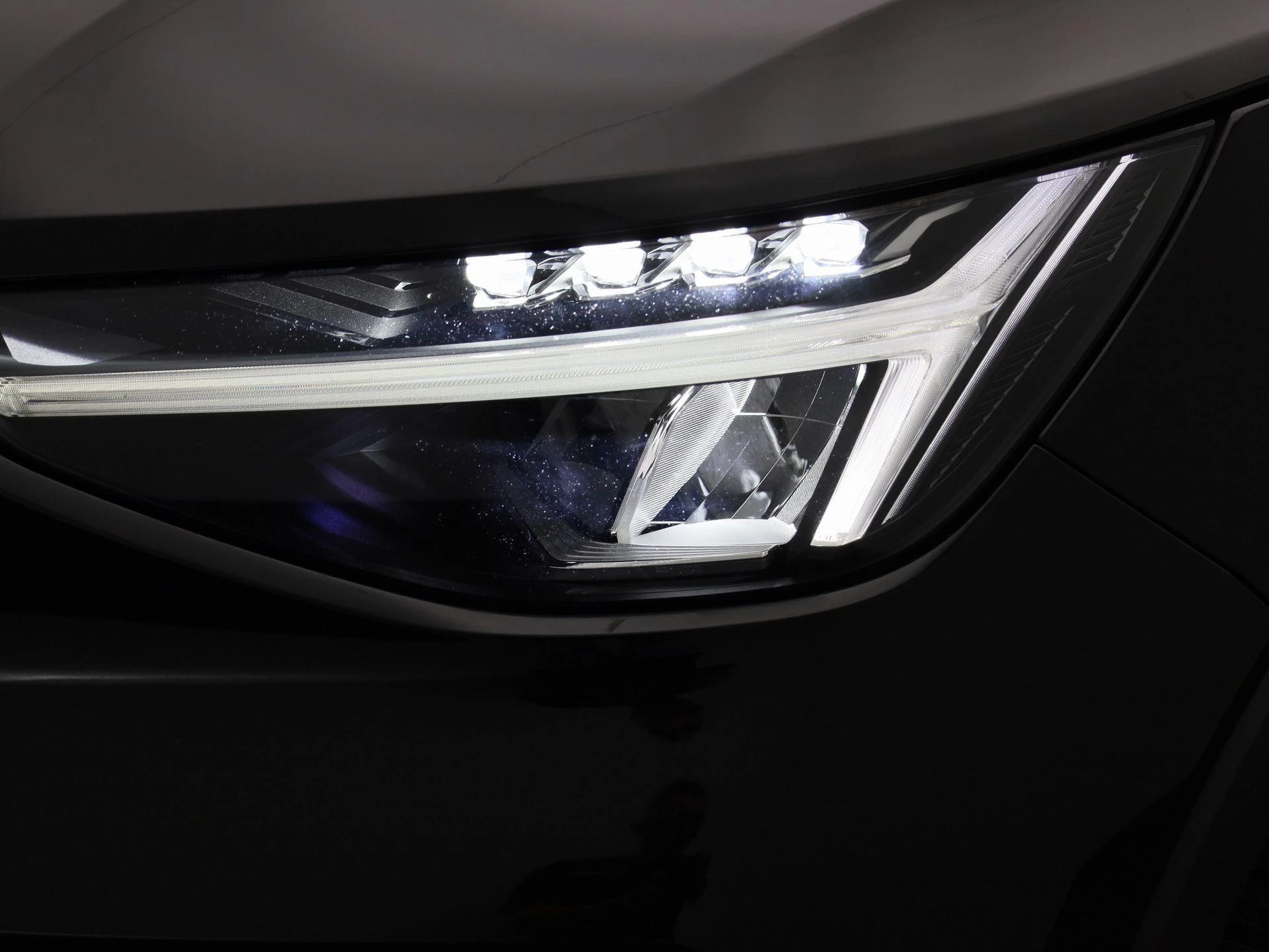 Volvo-XC40-image-16